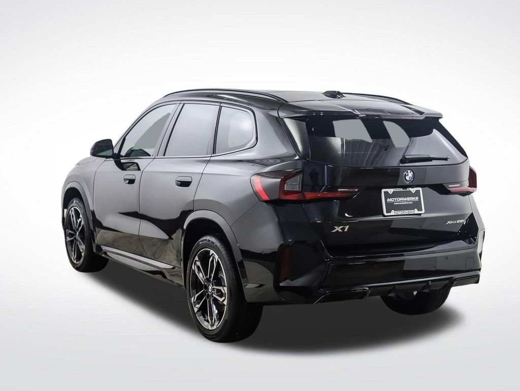 Used 2026 BMW X1 xDrive28i w/ Technology Package AWD/4WD image 3