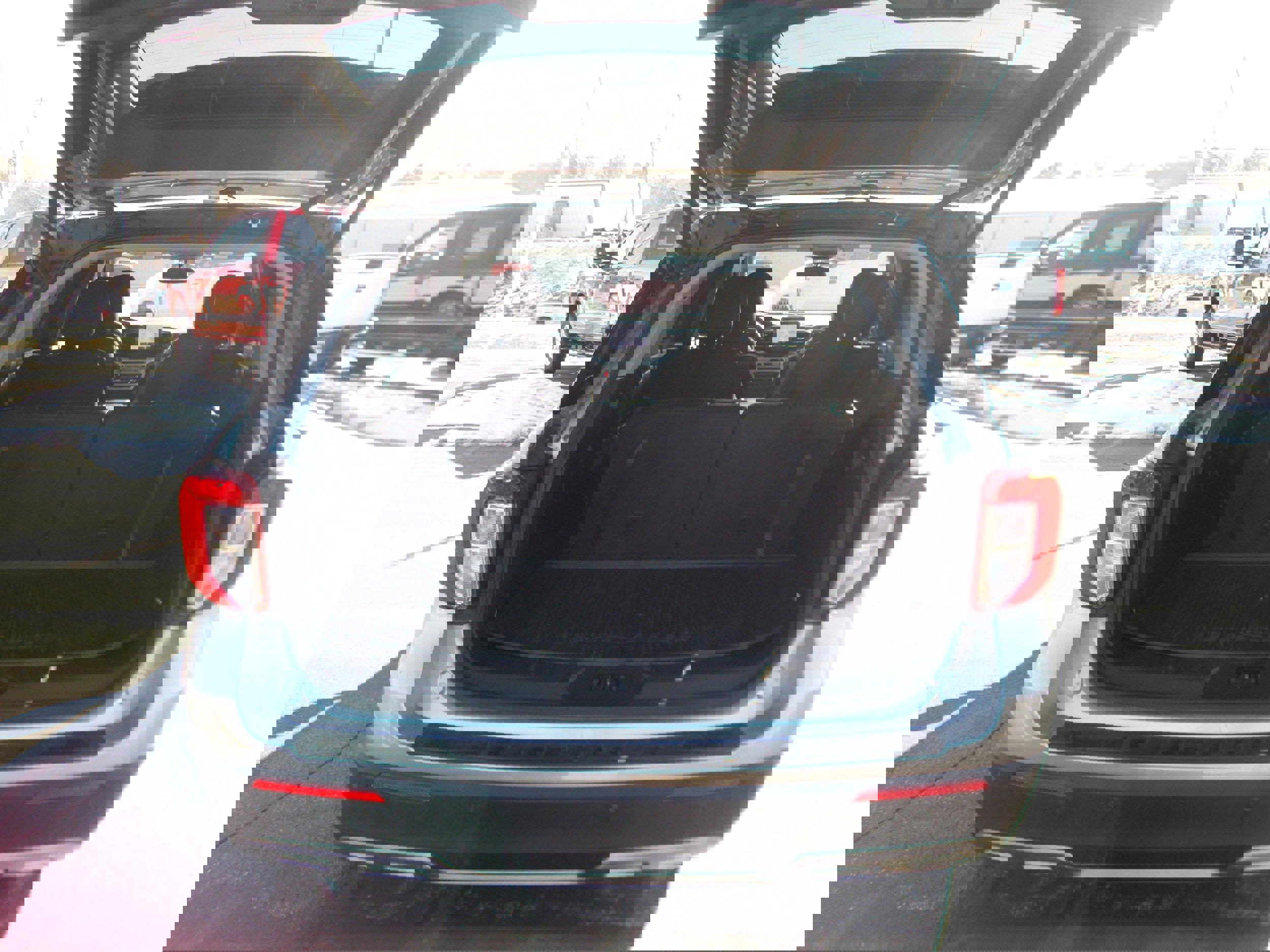 Used 2023 Ford Explorer XLT w/ Equipment Group 202A image 4