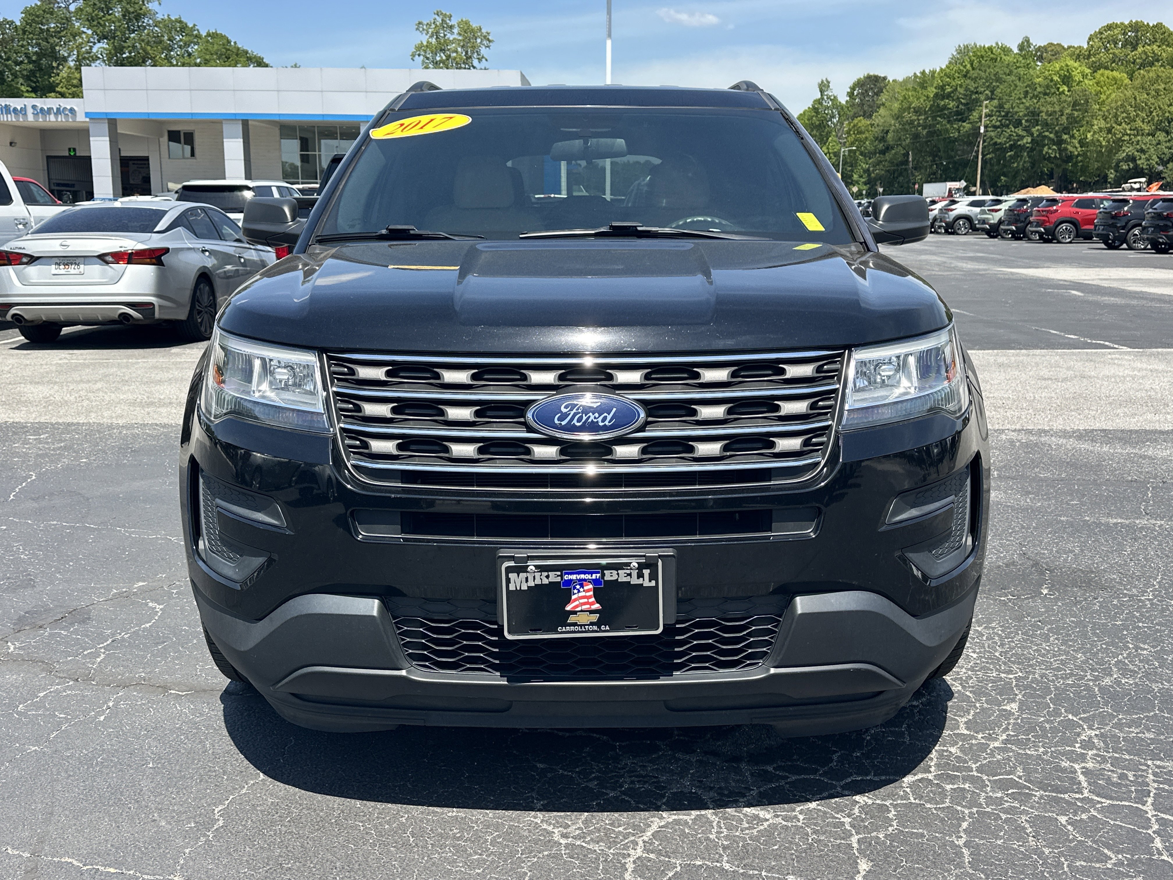 Used 2017 Ford Explorer FWD image 3
