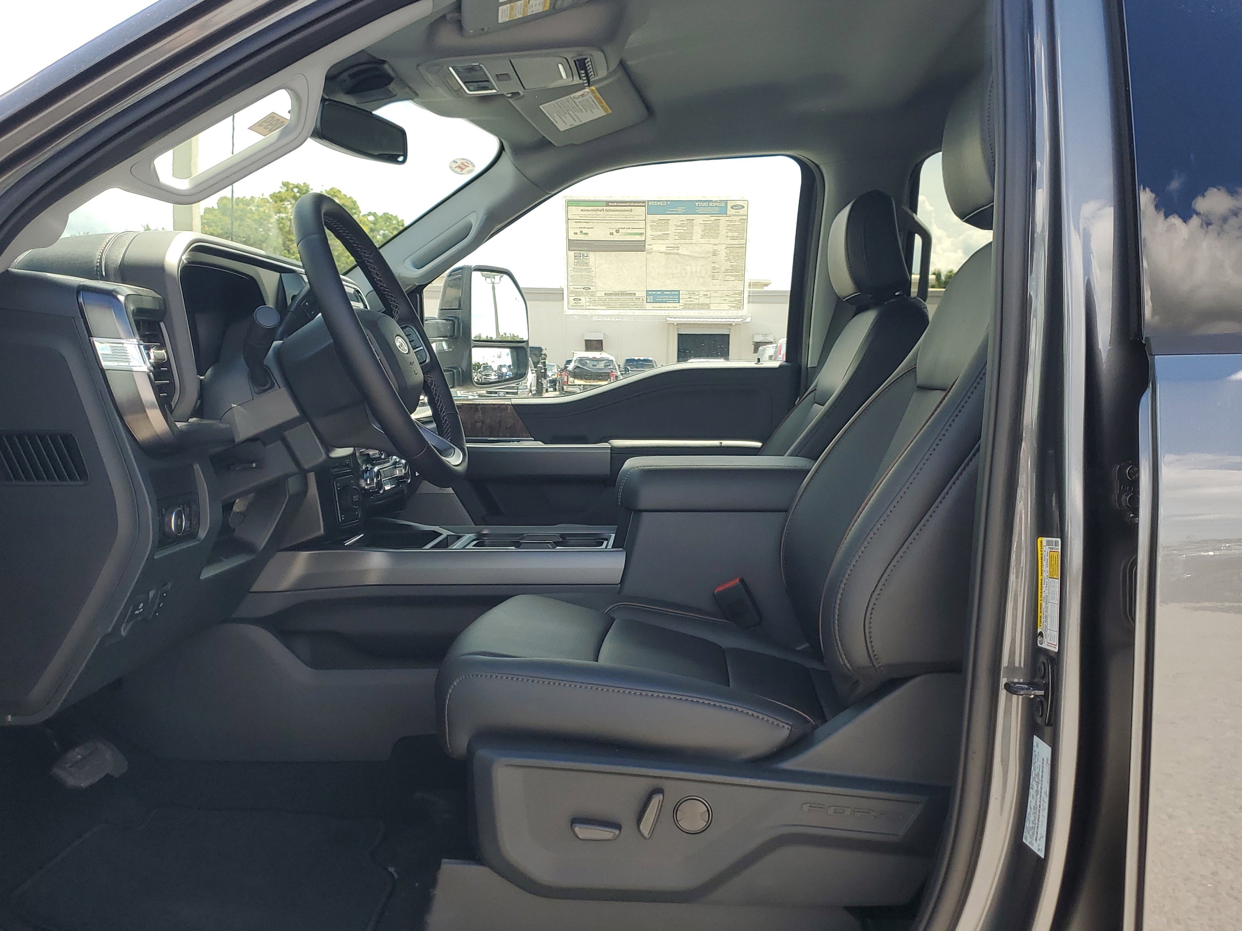 New 2026 Ford F250 Lariat w/ Black Appearance Package image 17