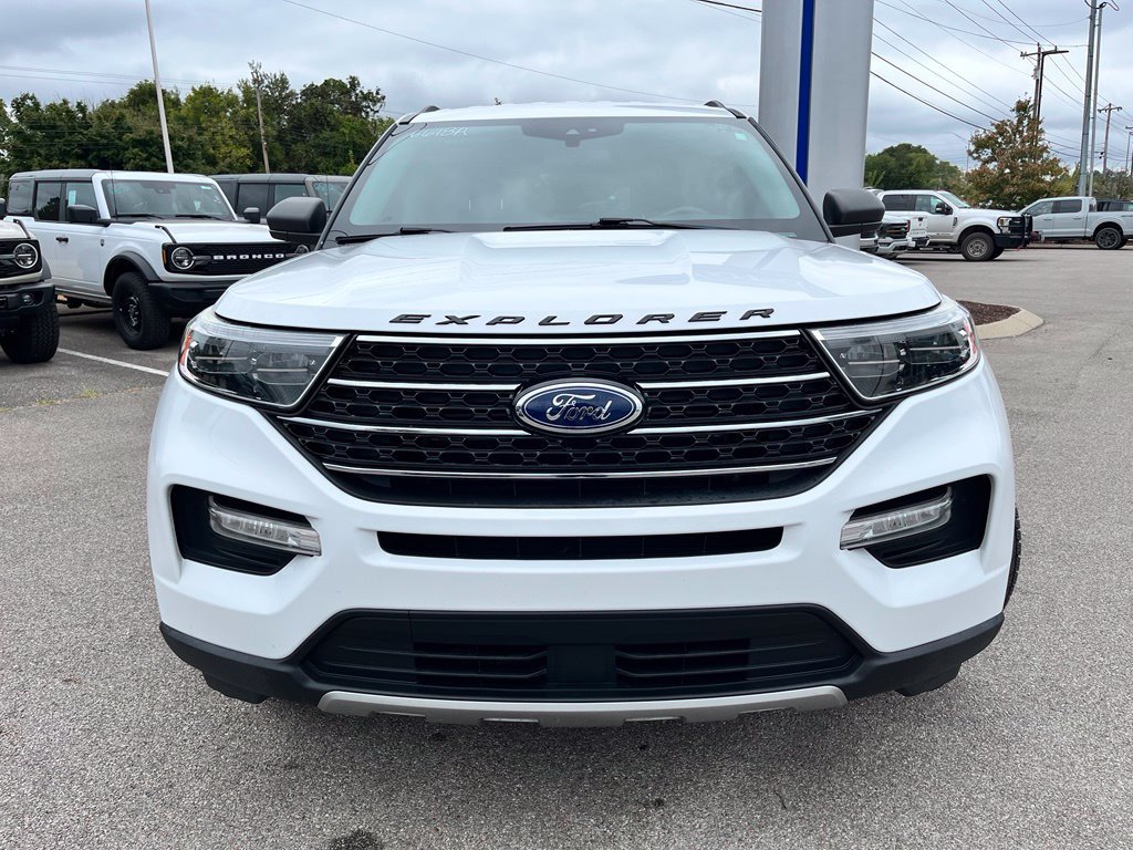 Used 2021 Ford Explorer XLT w/ Equipment Group 202A RWD image 2