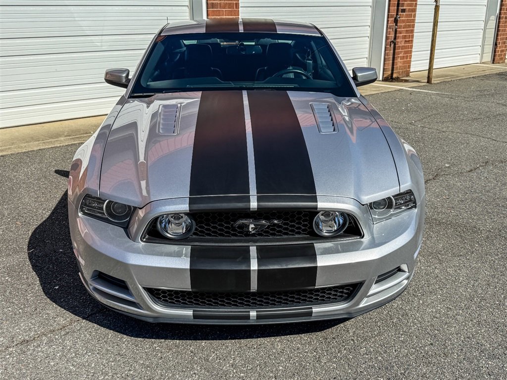 Used 2013 Ford Mustang GT Premium w/ GT Coupe Accessory Pkg 5 image 9