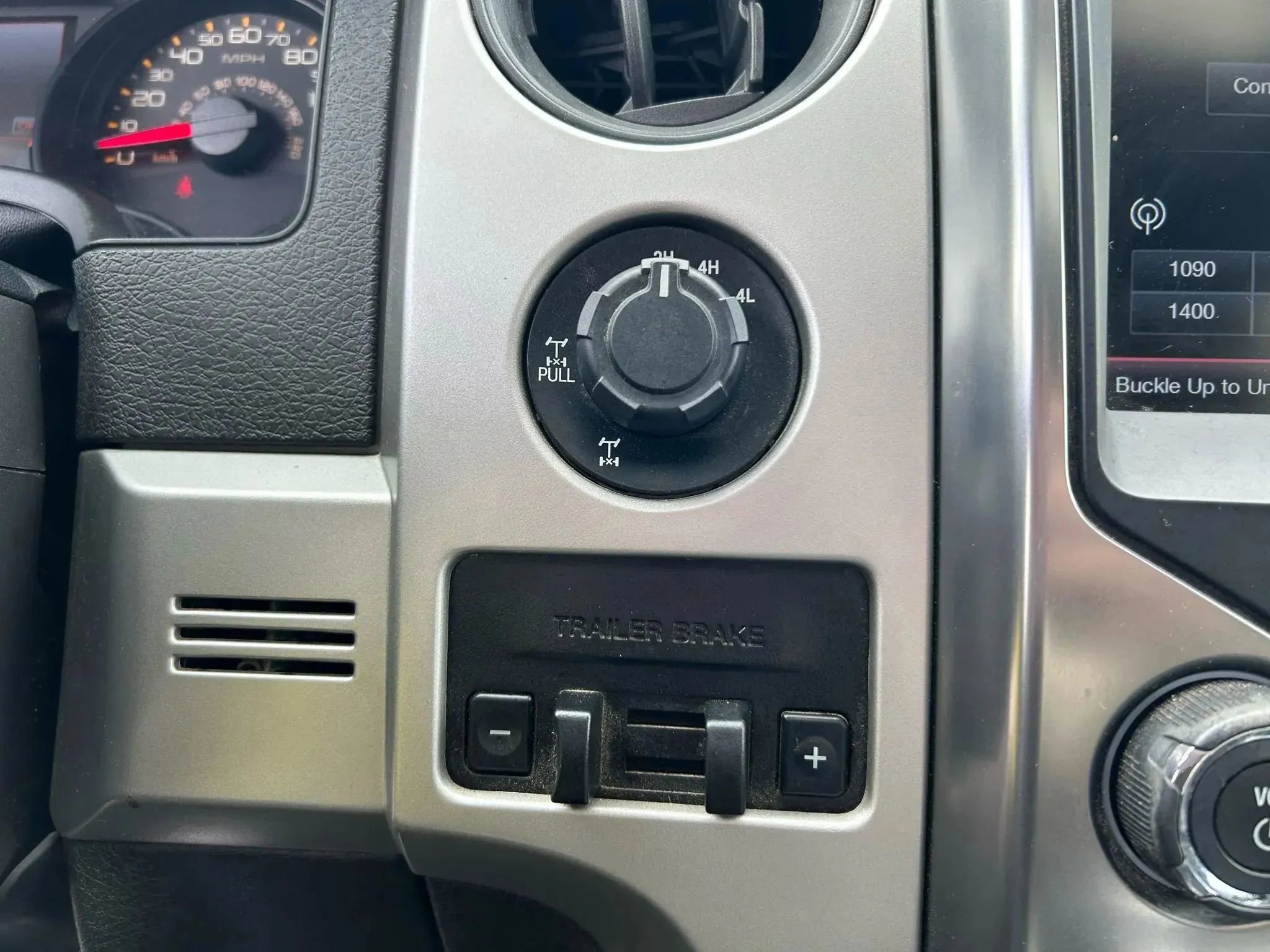 Used 2014 Ford F150 Raptor w/ Equipment Group 801A Luxury image 31