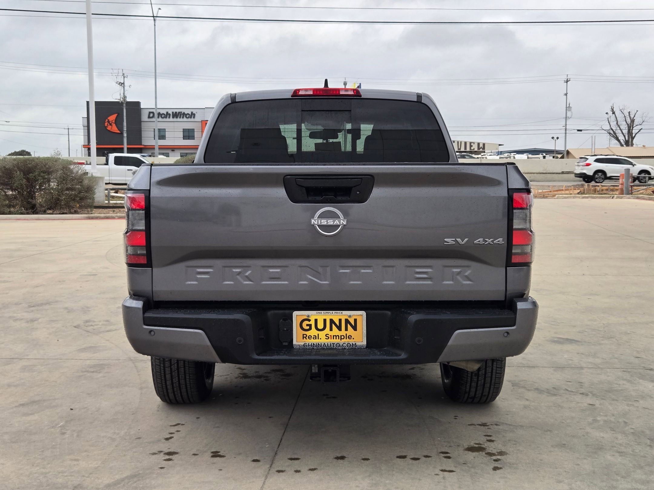 Used 2024 Nissan Frontier SV w/ SV Convenience Package image 4