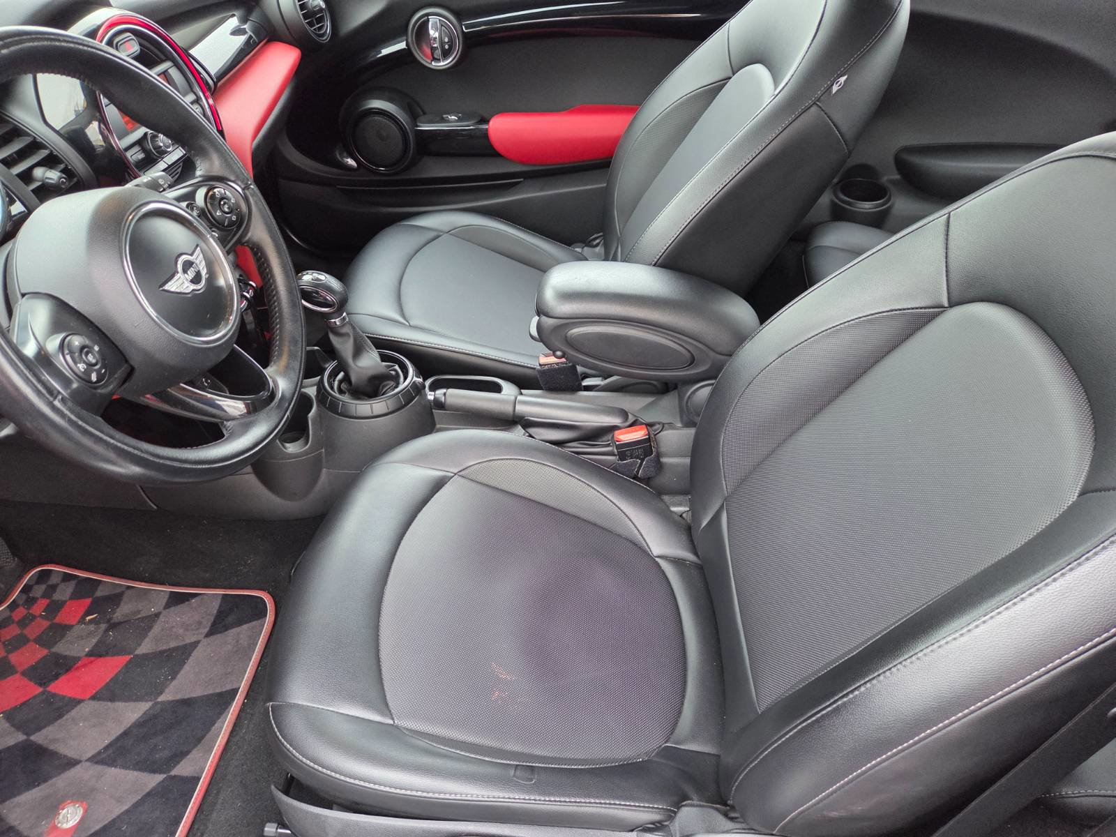 Used 2014 MINI Cooper 2-Door Hardtop image 9