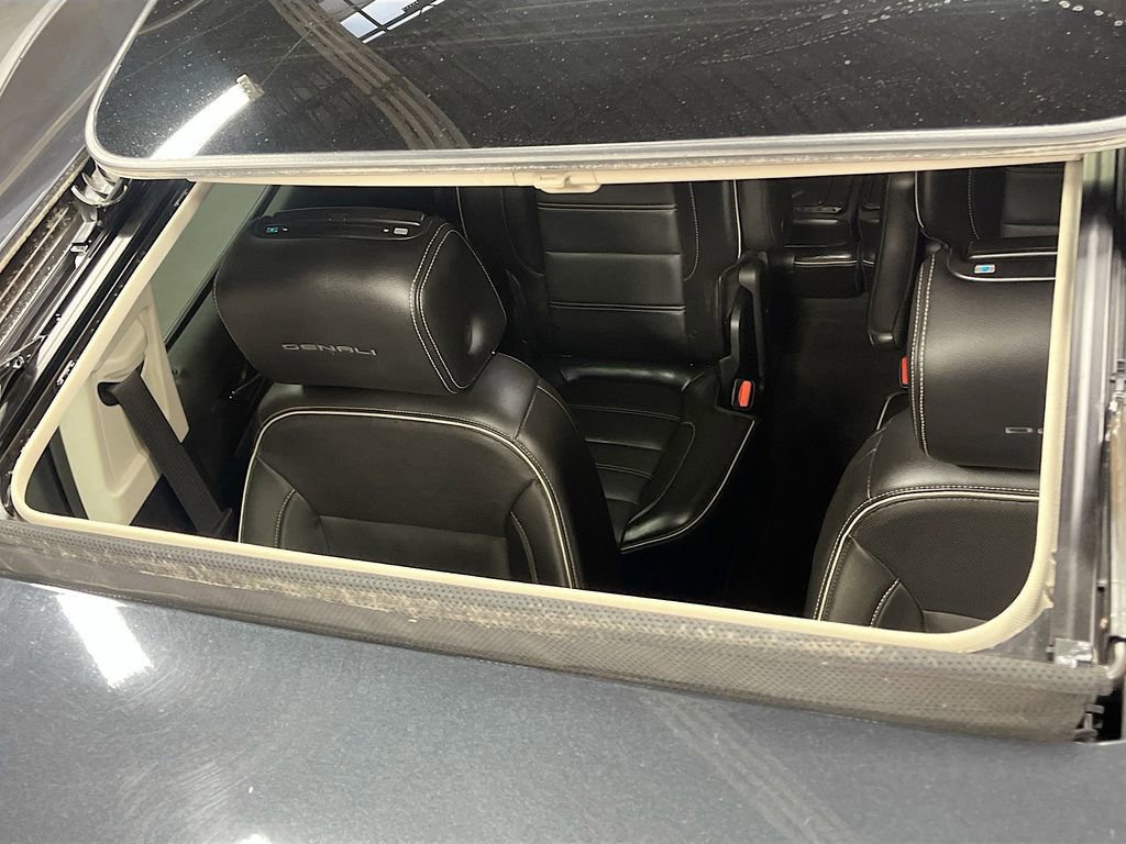 Used 2021 GMC Acadia Denali w/ Denali Technology Package AWD/4WD image 23