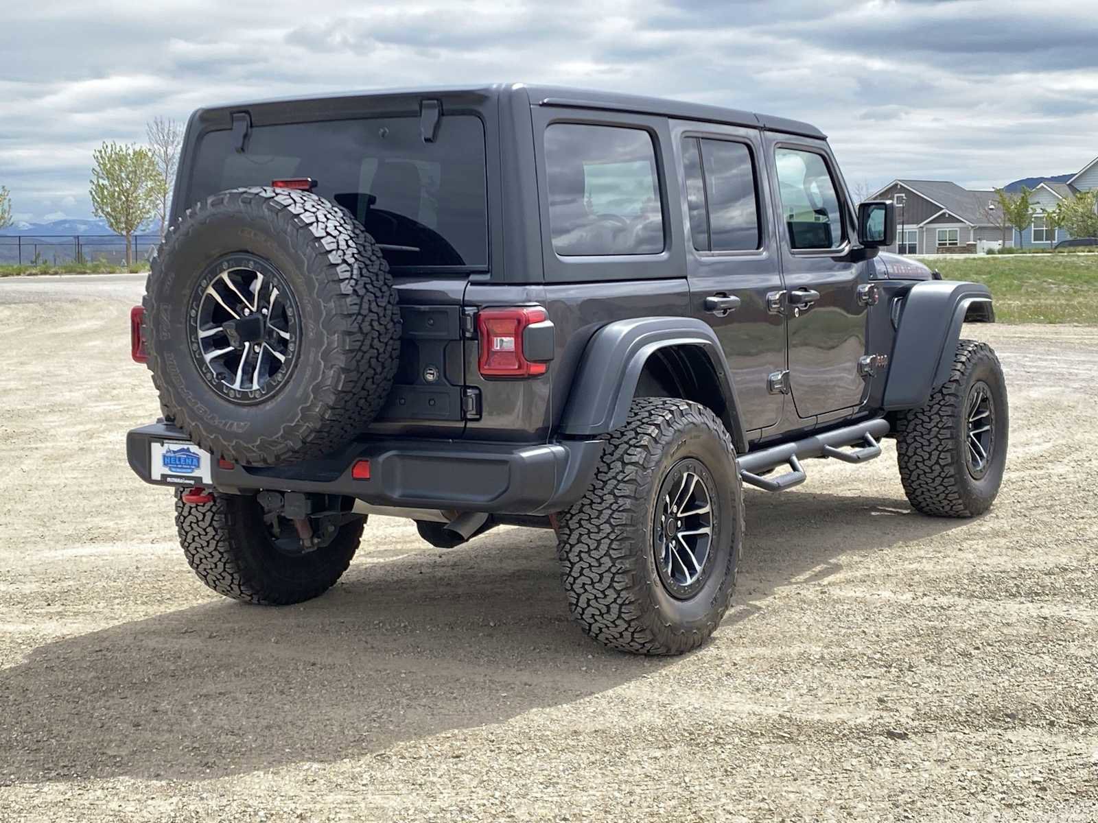 Used 2025 Jeep Wrangler Unlimited Rubicon w/ XTREMEE 35" Tire Package AWD/4WD image 14