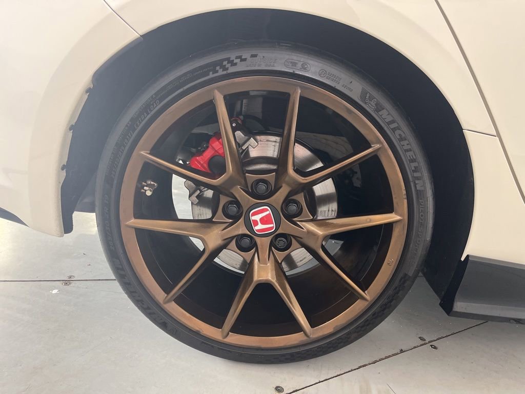 Used 2023 Honda Civic Type R image 16