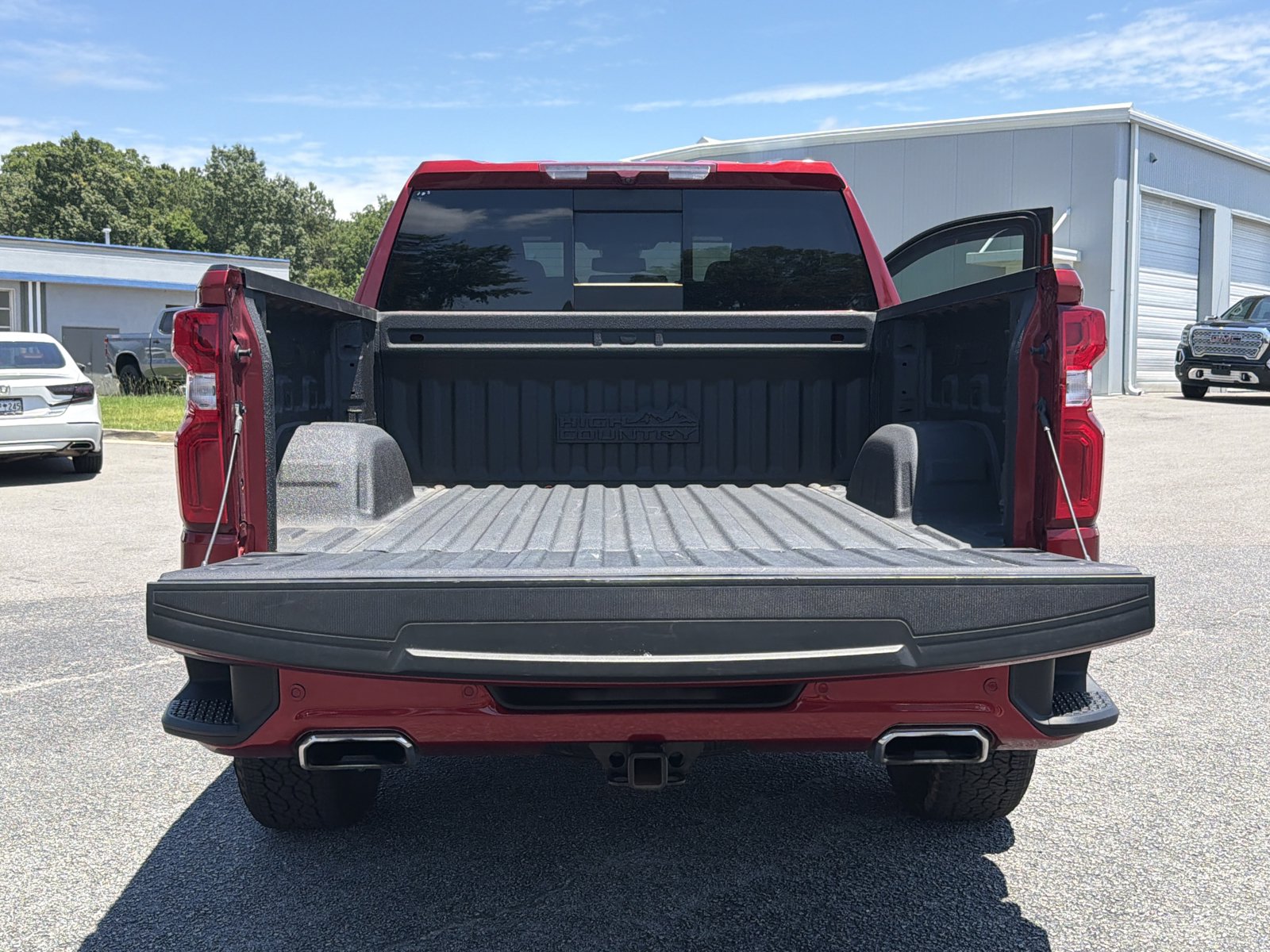 Used 2023 Chevrolet Silverado 1500 High Country AWD/4WD image 32