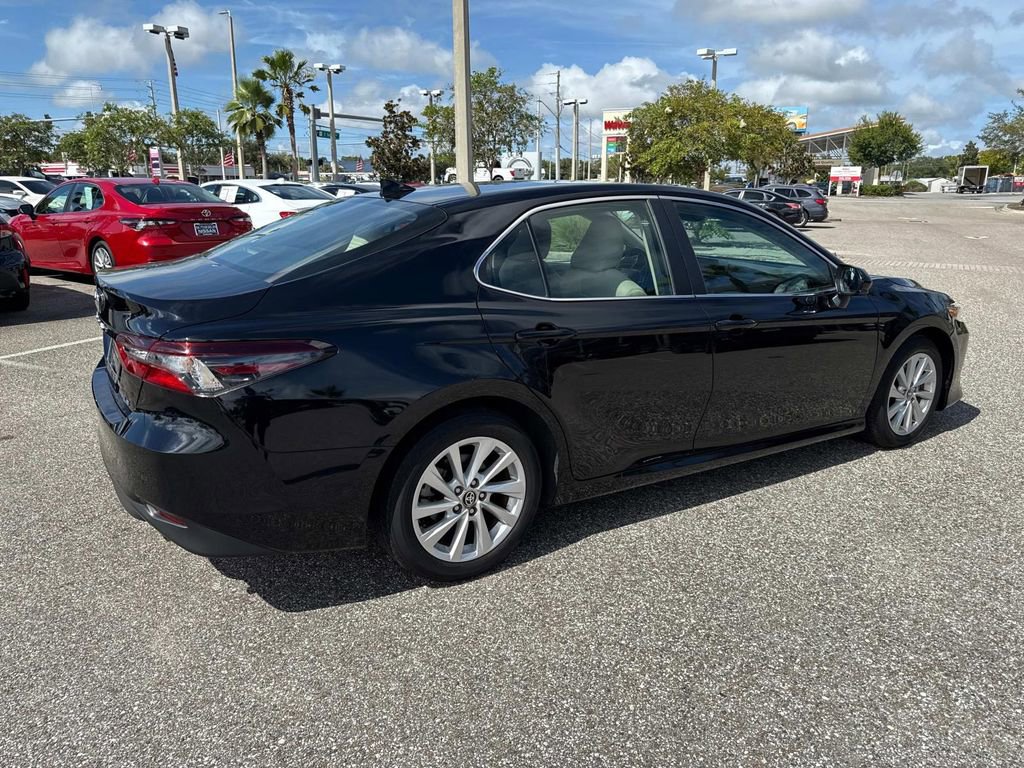 Used 2024 Toyota Camry LE image 4