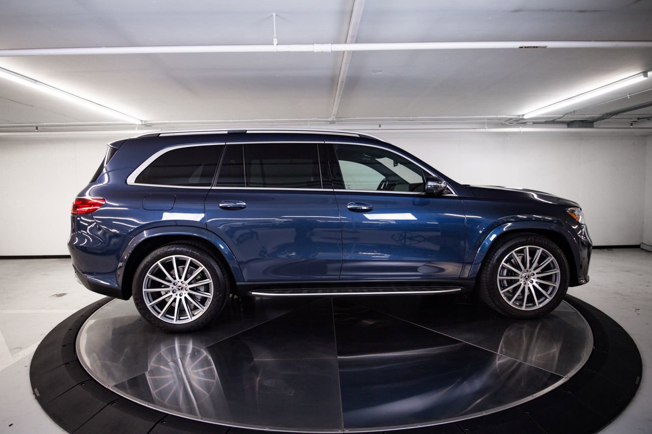 Used 2024 Mercedes-Benz GLS 580 4MATIC image 8