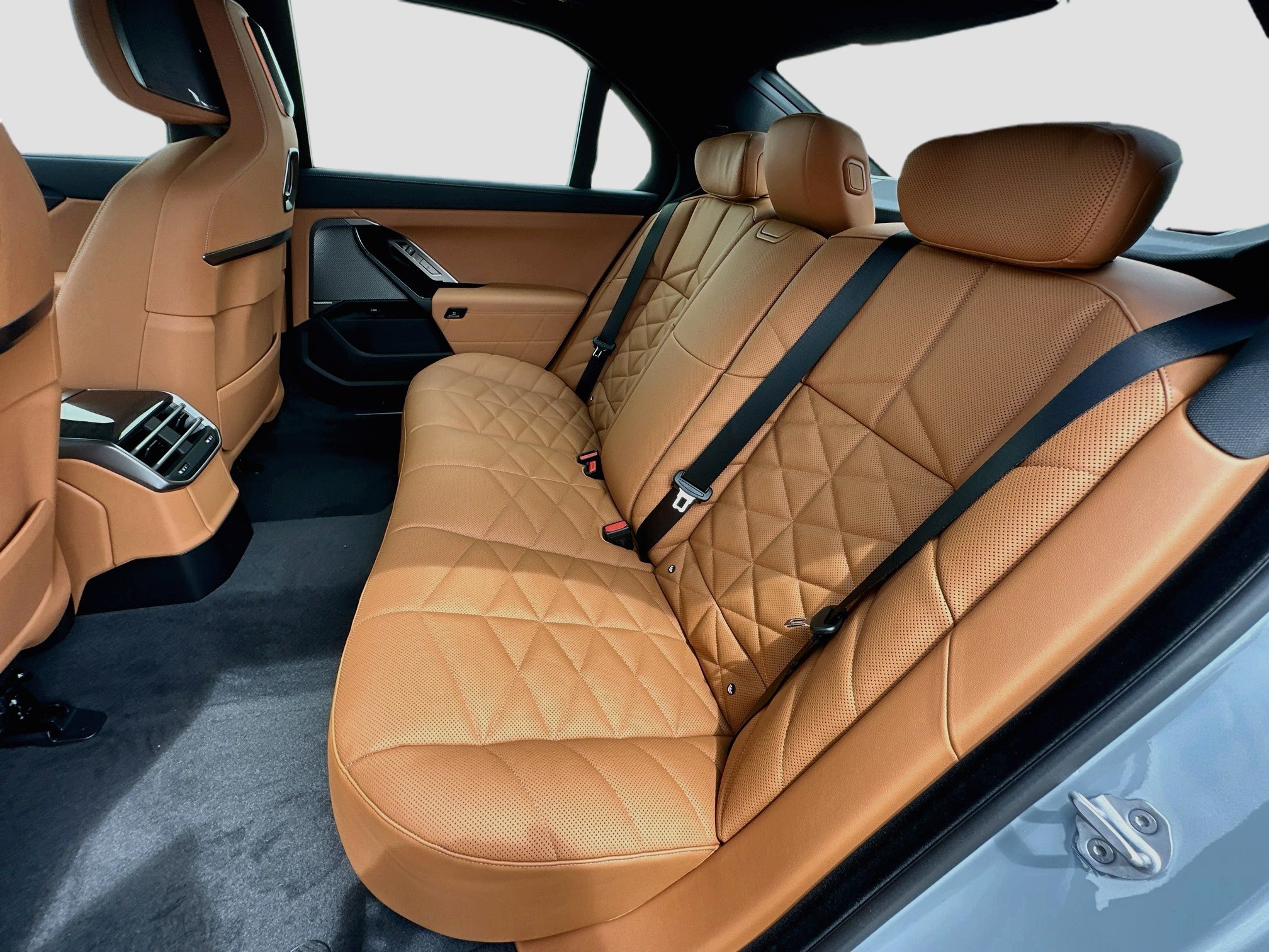 New 2027 BMW 740i w/ M Sport Professional Package RWD image 21