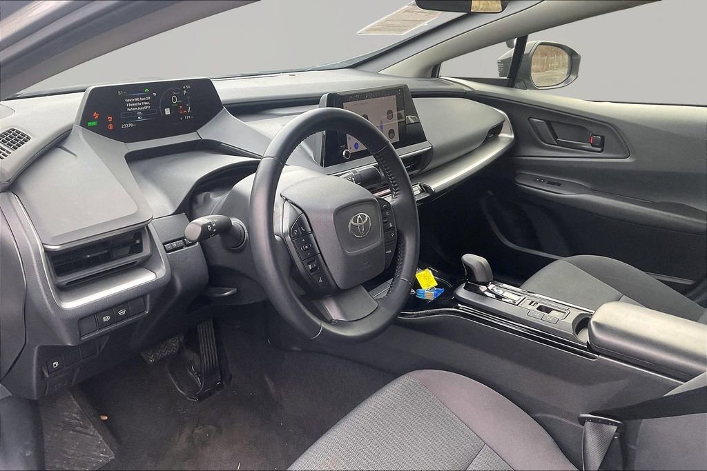Used 2023 Toyota Prius LE image 19