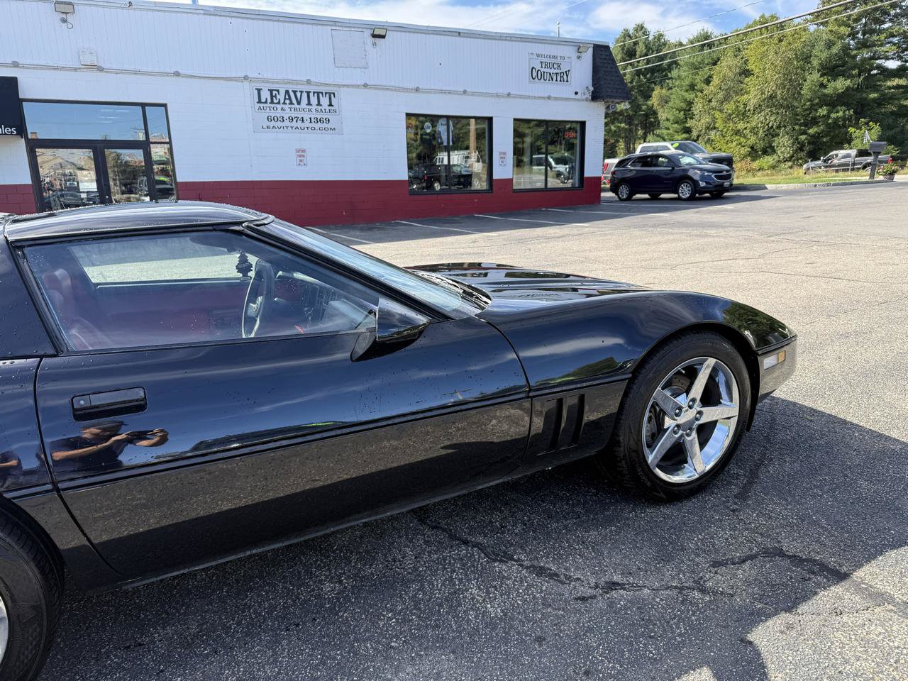 Used 1988 Chevrolet Corvette Coupe RWD image 14