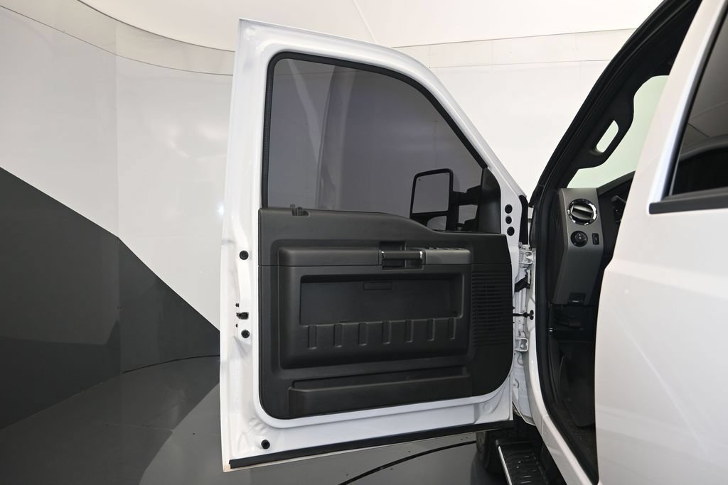 Used 2011 Ford F350 Lariat w/ Lariat Interior Pkg AWD/4WD image 10