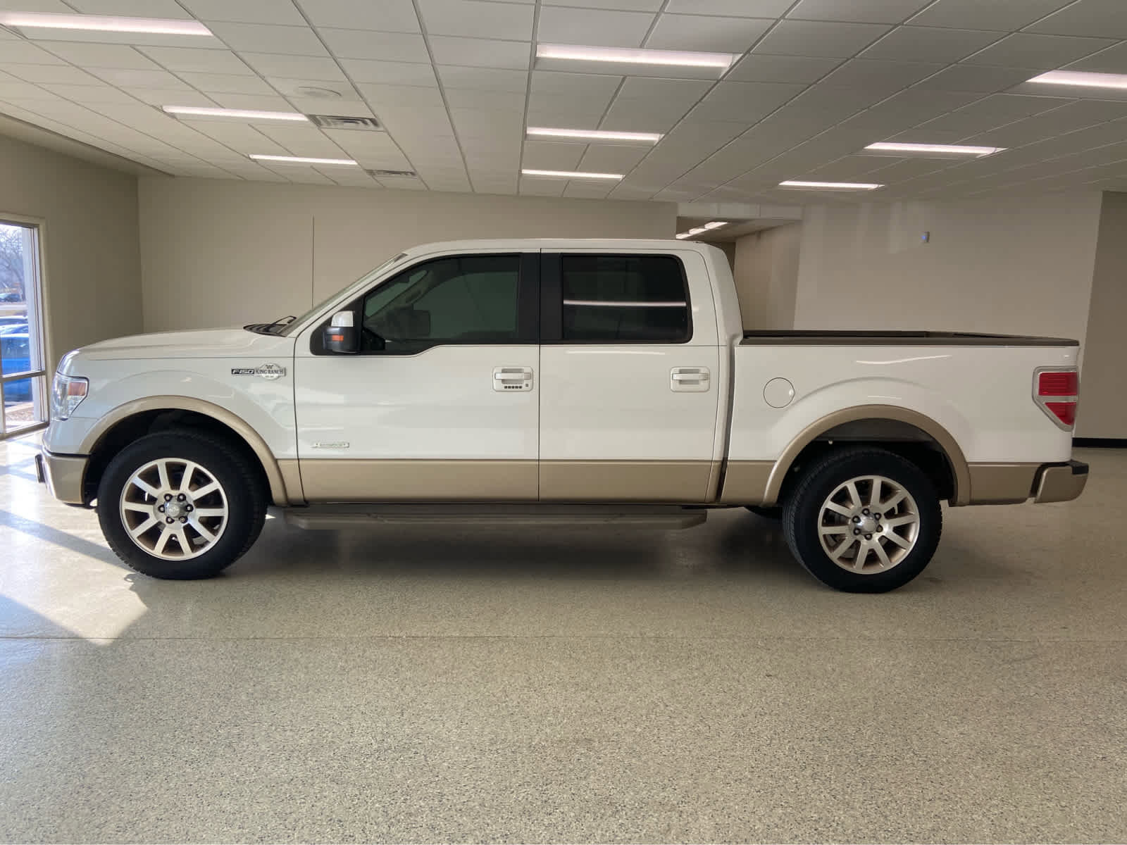 Used 2014 Ford F150 King Ranch w/ King Ranch Luxury Package RWD image 11