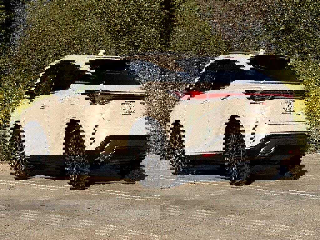 Certified 2024 Lexus RX 350 Premium w/ Accessory Package (Z1) image 3