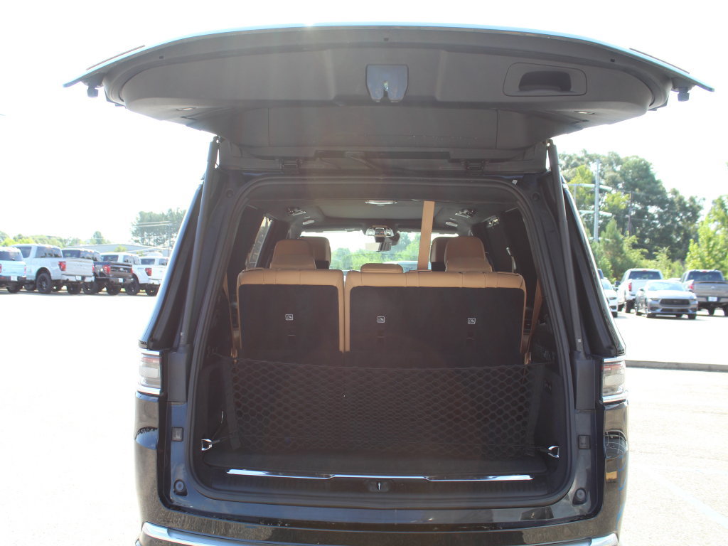 Used 2023 Jeep Grand Wagoneer Series III w/ Rear Seat Video Group 1 AWD/4WD image 22