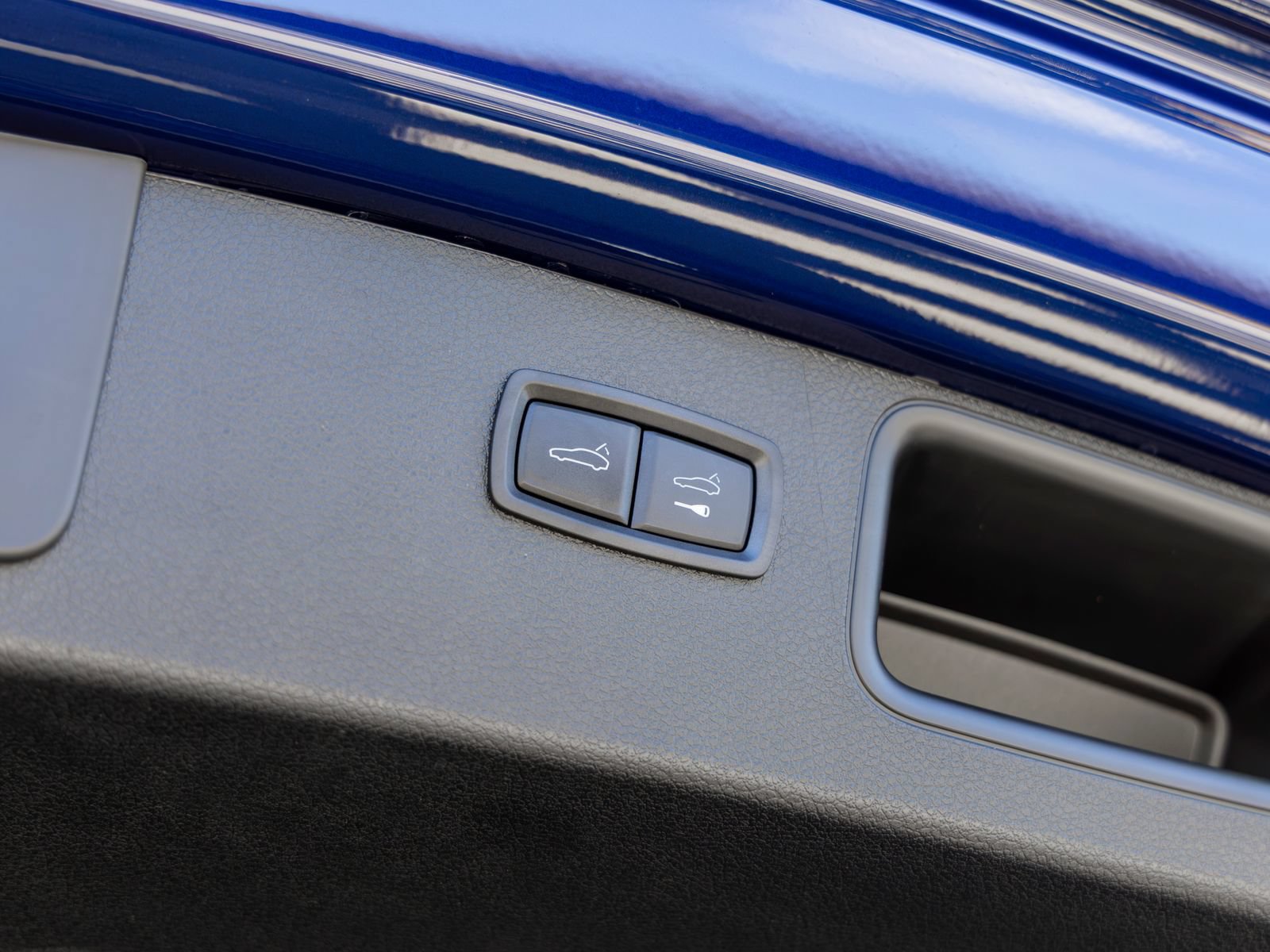Certified 2026 Porsche Macan AWD/4WD image 54