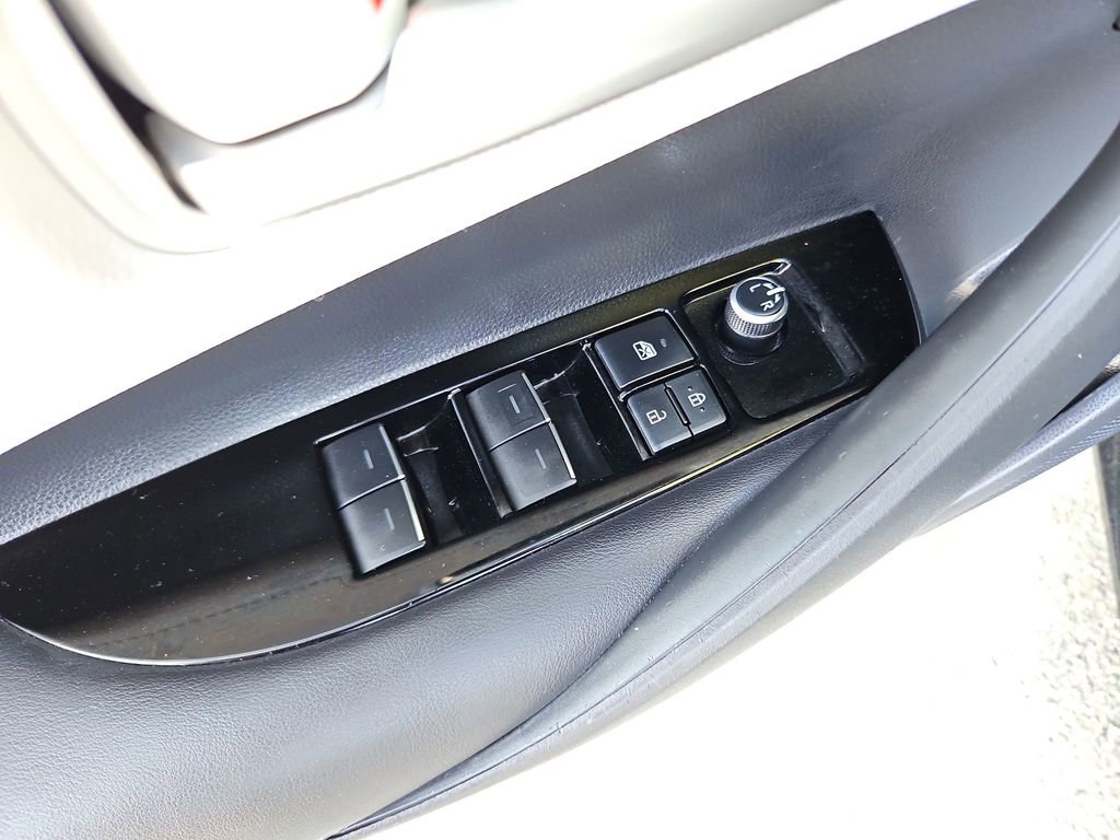 Used 2019 Toyota Corolla SE w/ SE Option Package image 23