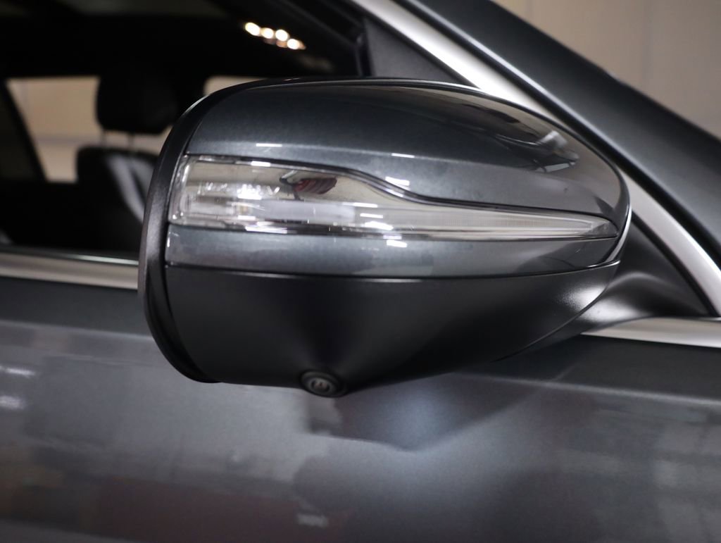 Used 2025 Mercedes-Benz GLS 450 4MATIC image 79