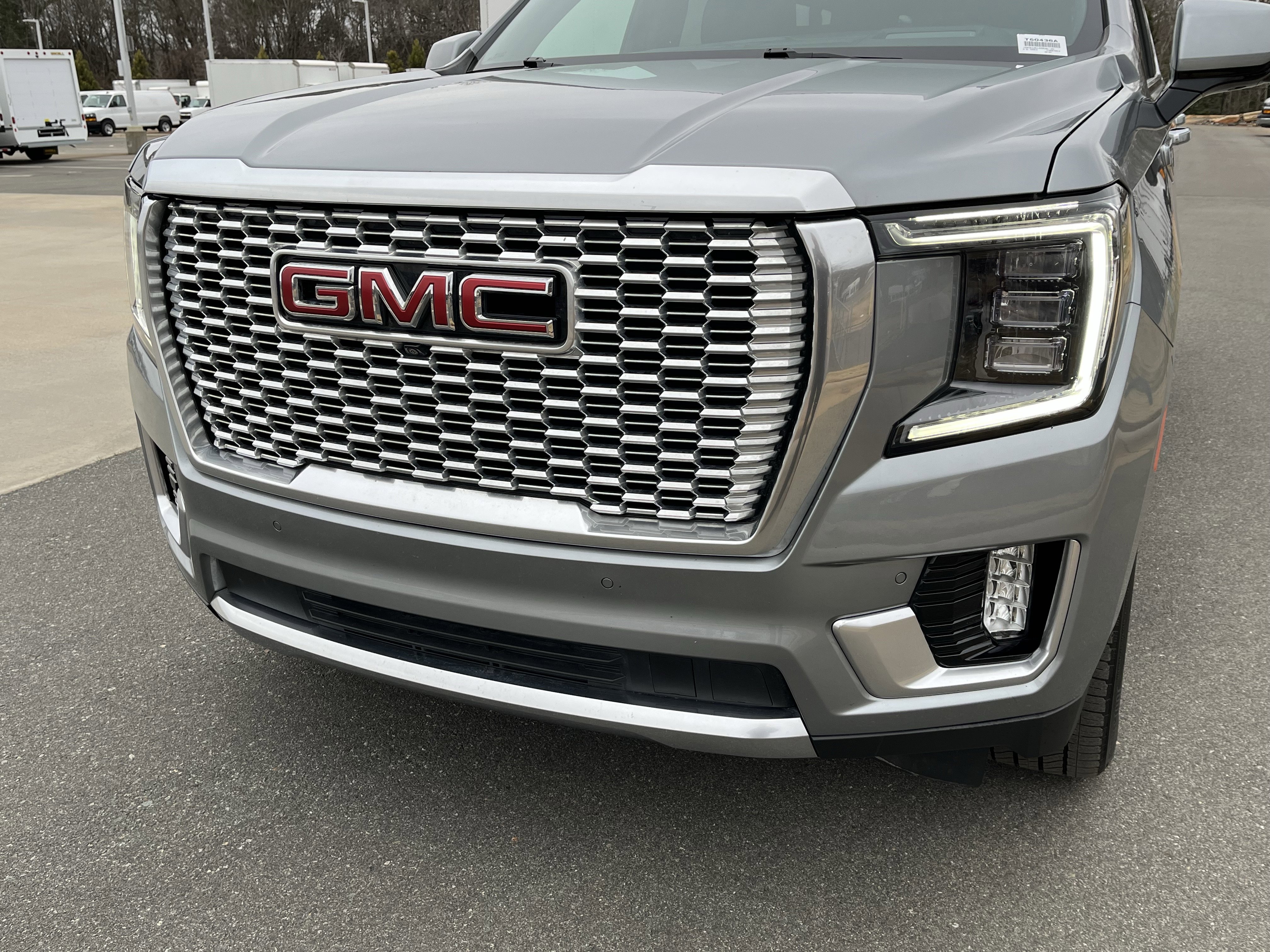 Used 2024 GMC Yukon XL Denali w/ Advanced Technology Package image 11