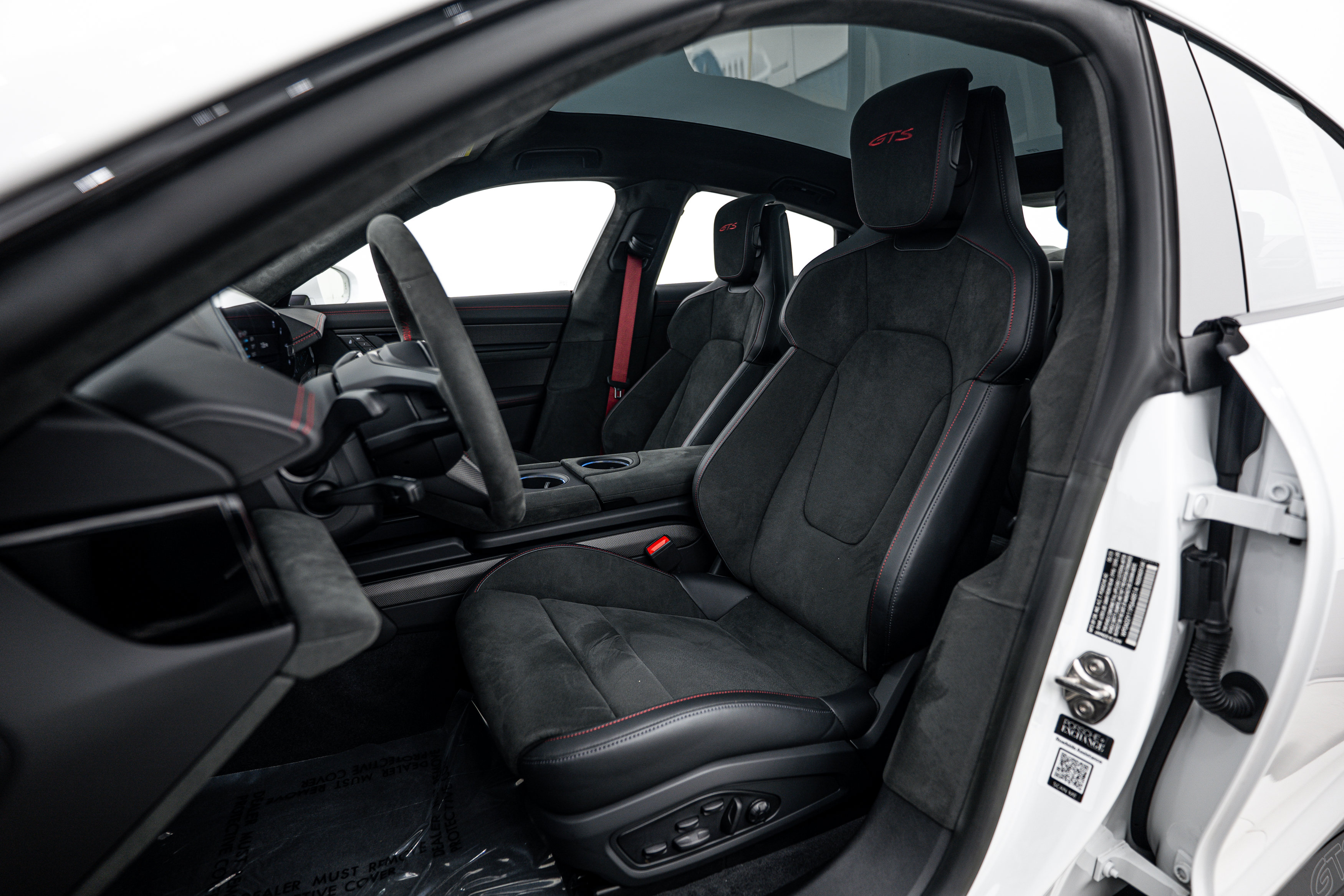 Certified 2023 Porsche Taycan GTS AWD/4WD image 5