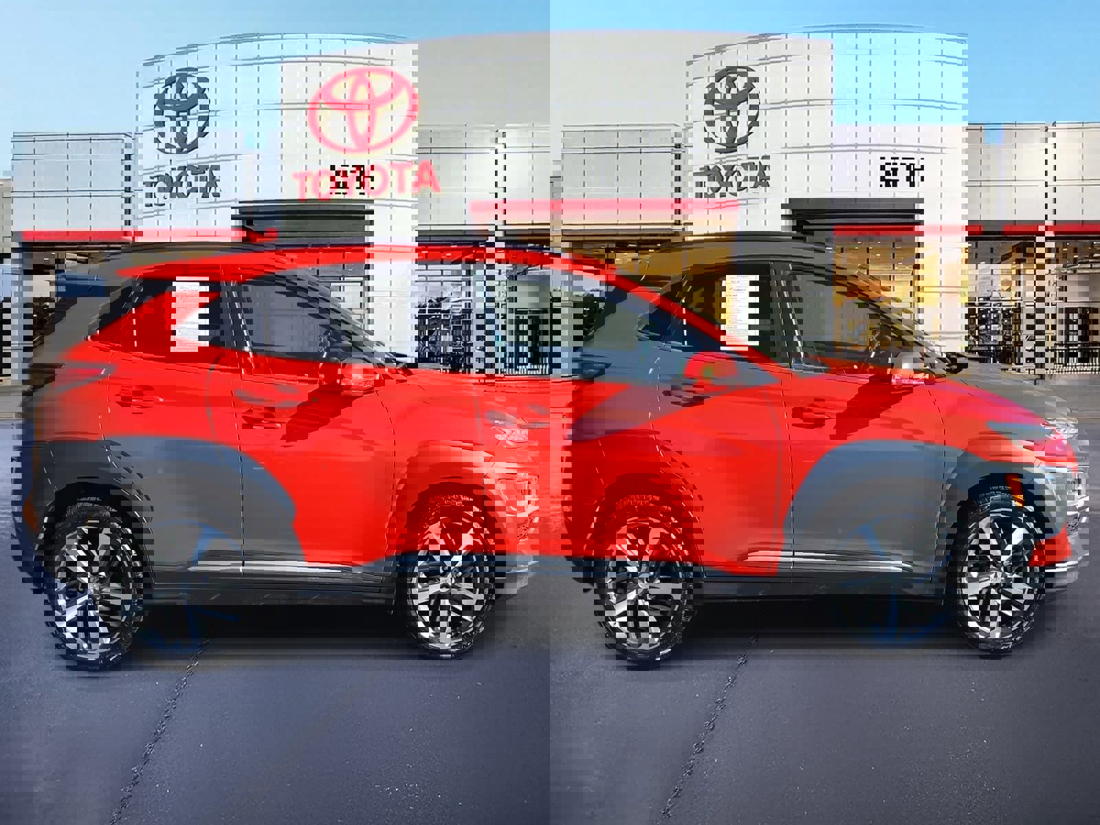 Used 2019 Hyundai Kona Limited image 4