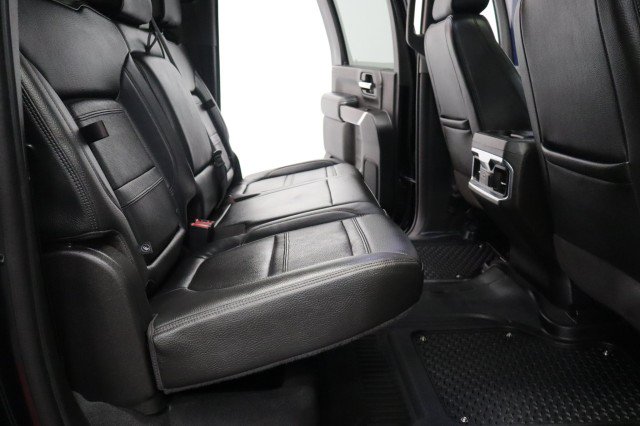 Used 2022 GMC Sierra 3500 Denali w/ Denali Black Diamond Edition AWD/4WD image 9