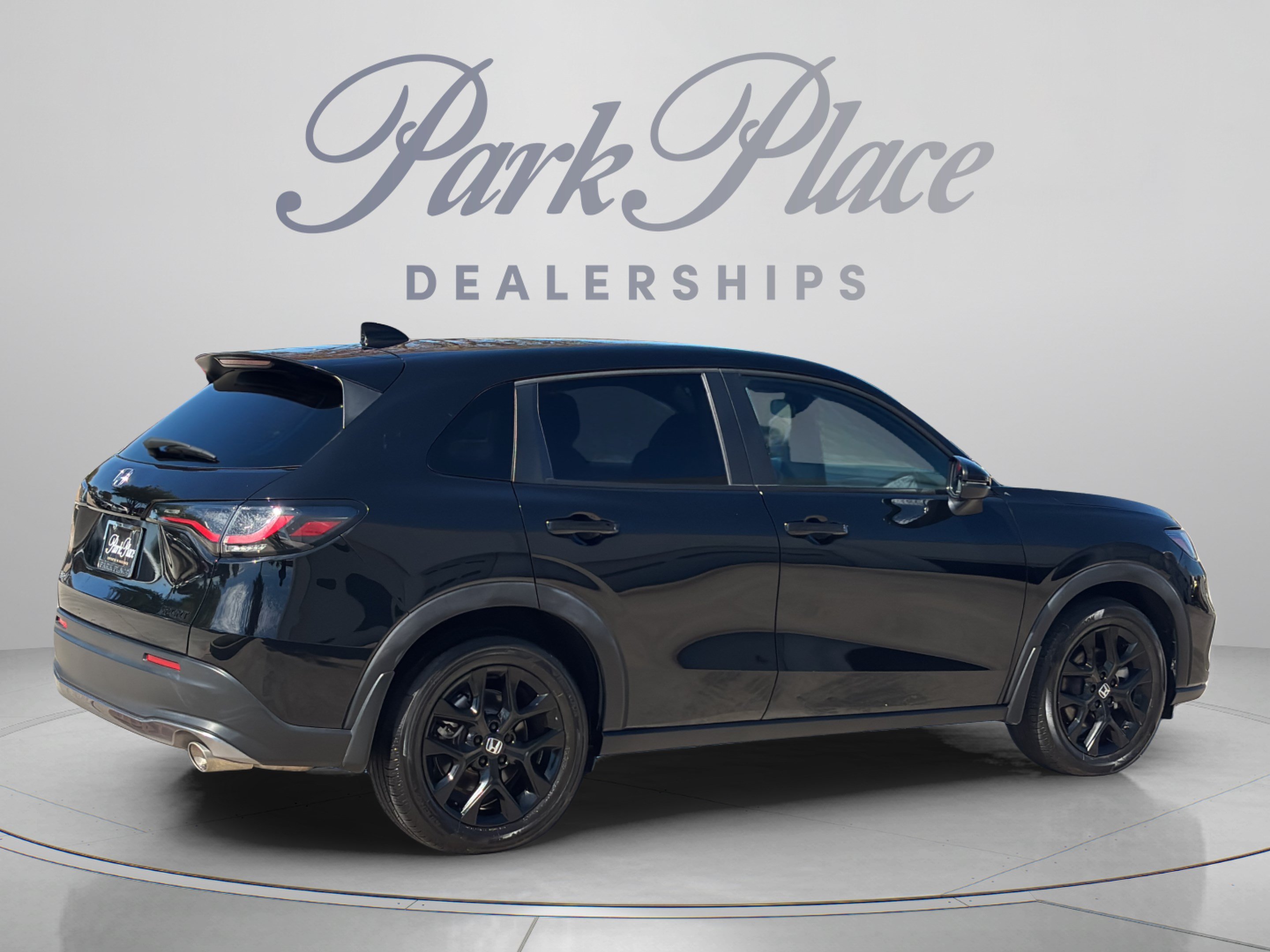 Used 2025 Honda HR-V Sport image 6