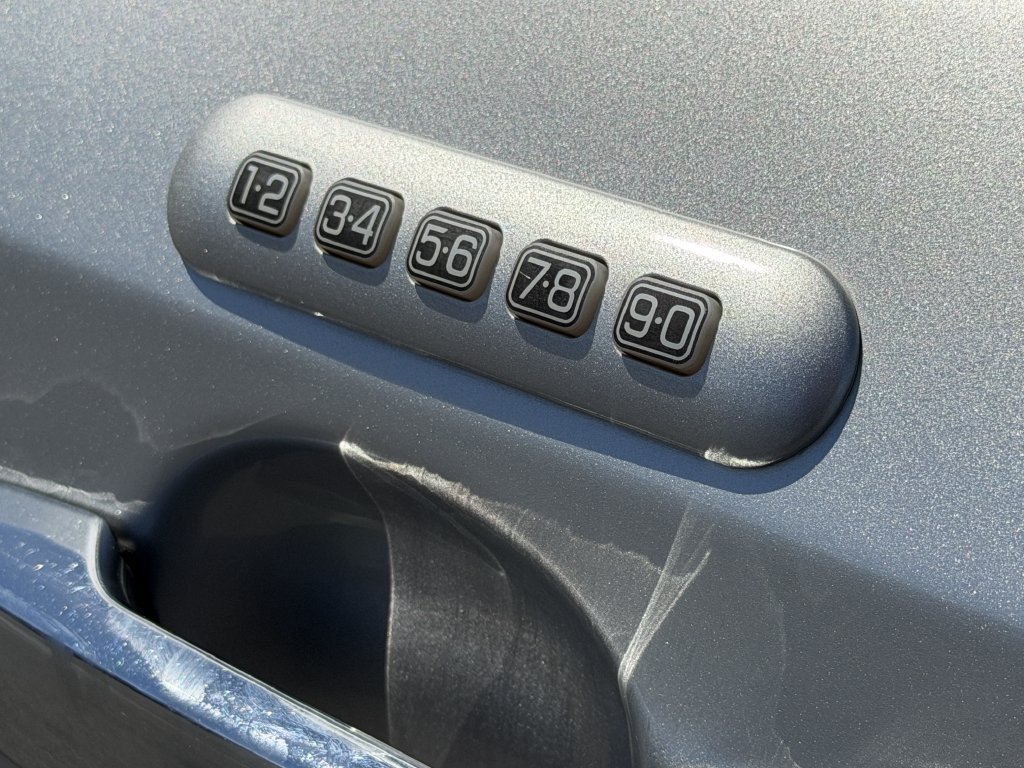 Used 2014 Lincoln MKX FWD image 21