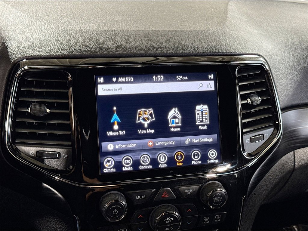 Used 2020 Jeep Grand Cherokee Laredo w/ Security & Convenience Group image 20