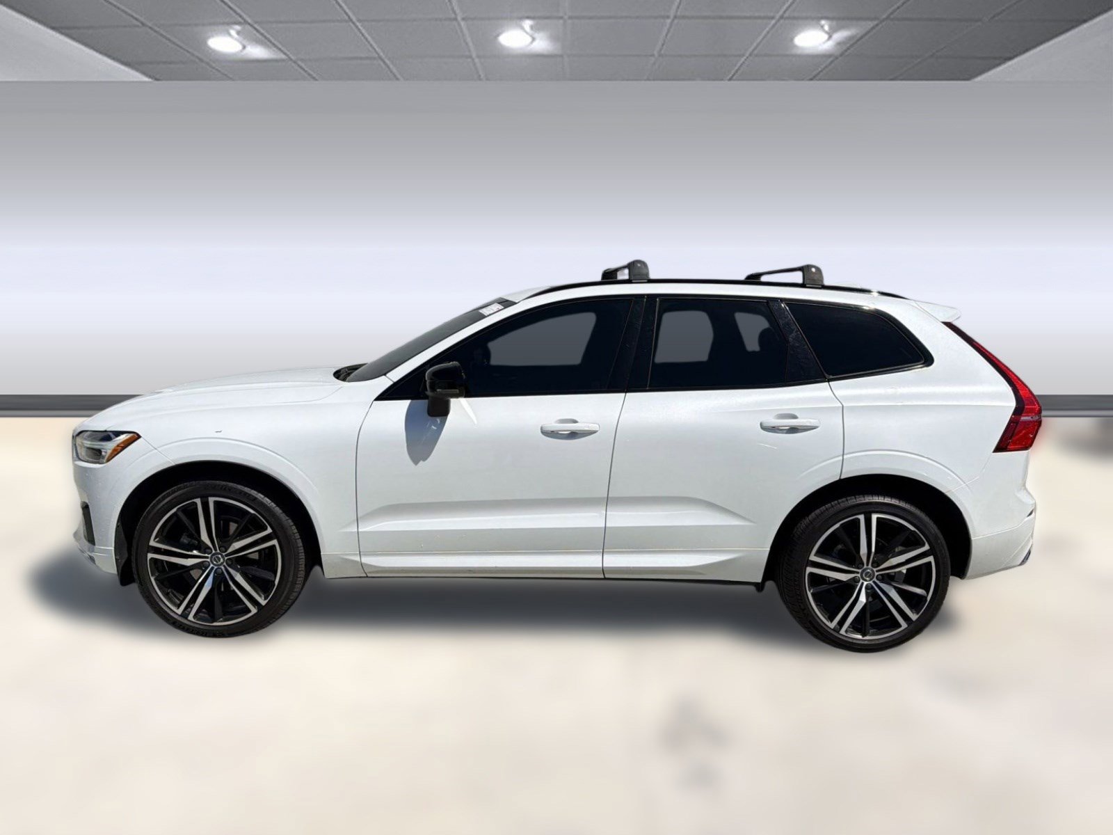 Used 2020 Volvo XC60 T5 R-Design w/ Protection Package Premier AWD/4WD image 2