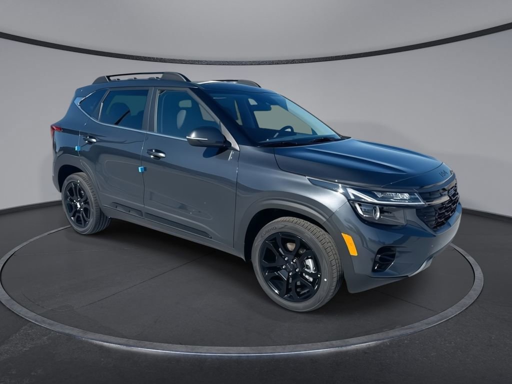 Used 2025 Kia Seltos X-Line AWD/4WD image 2