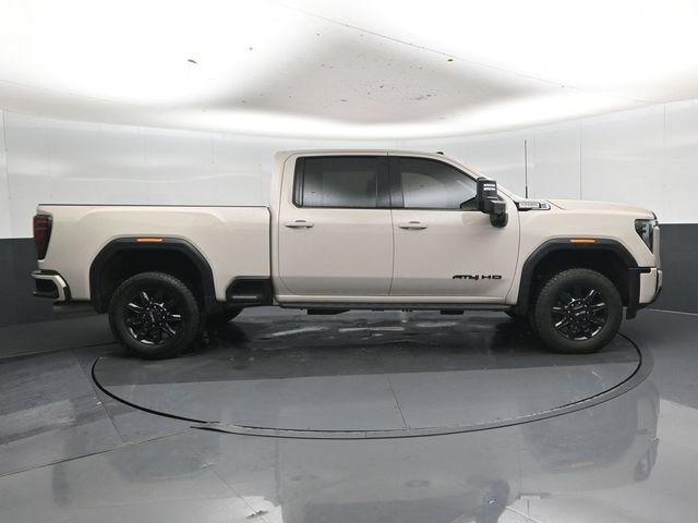 Used 2026 GMC Sierra 2500 AT4 w/ AT4 Premium Plus Package AWD/4WD image 3