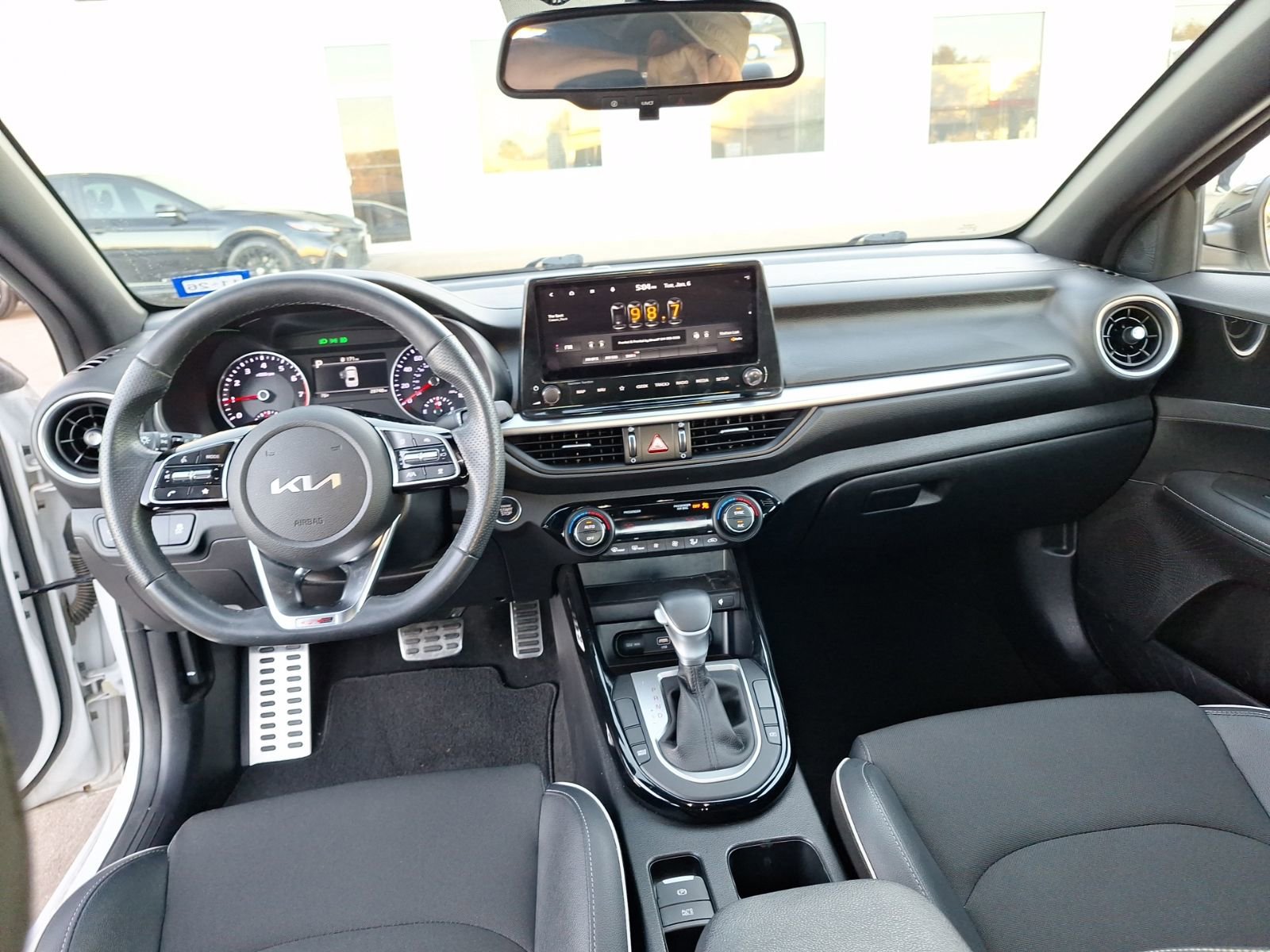 Used 2022 Kia Forte GT-Line w/ GT-Line Premium Package image 19