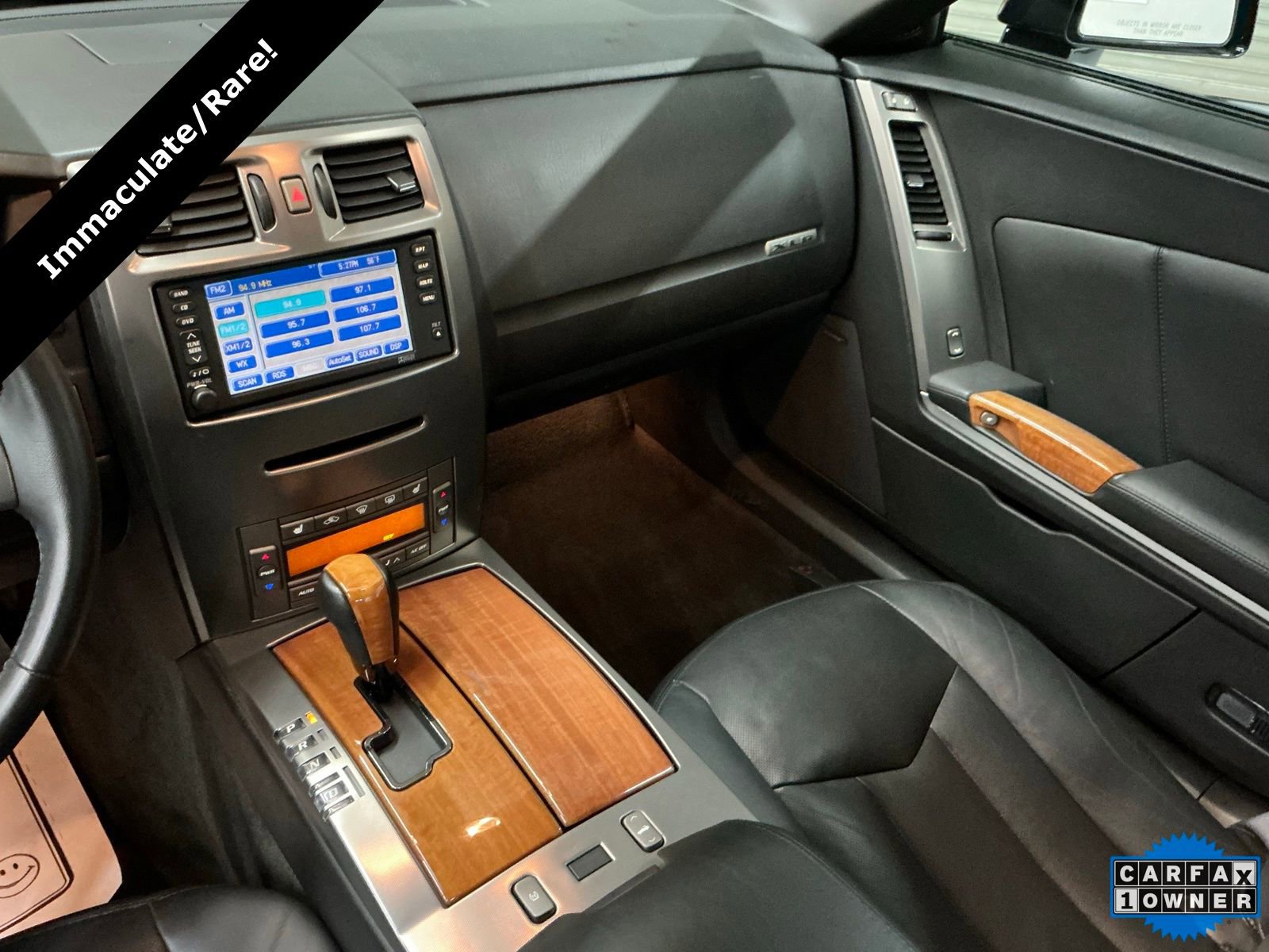 Used 2005 Cadillac XLR image 30