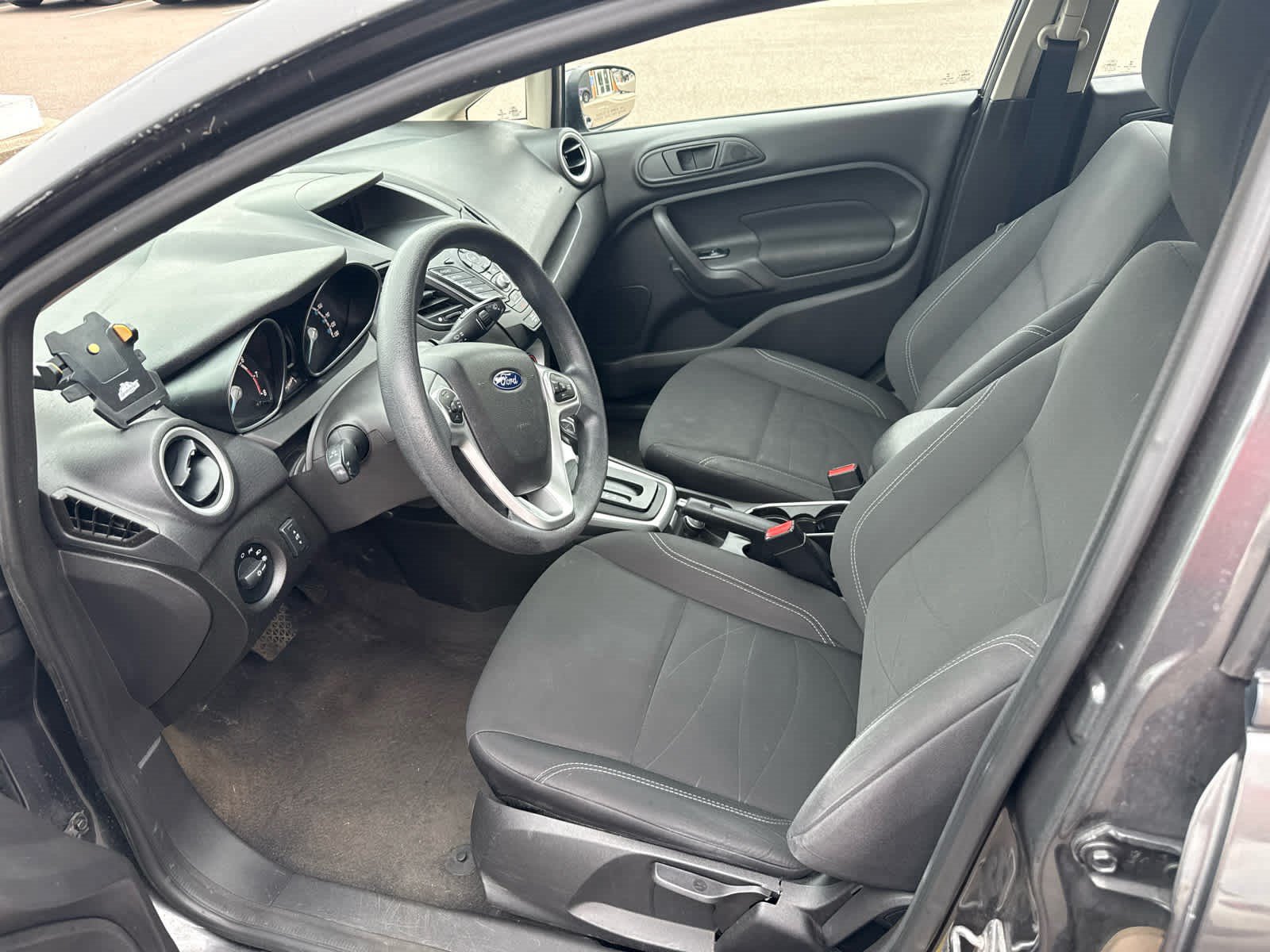 Used 2019 Ford Fiesta SE FWD image 8