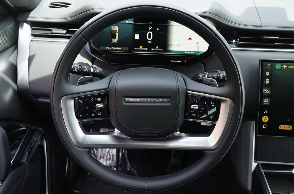 New 2026 Land Rover Range Rover Long Wheelbase SE AWD/4WD image 18