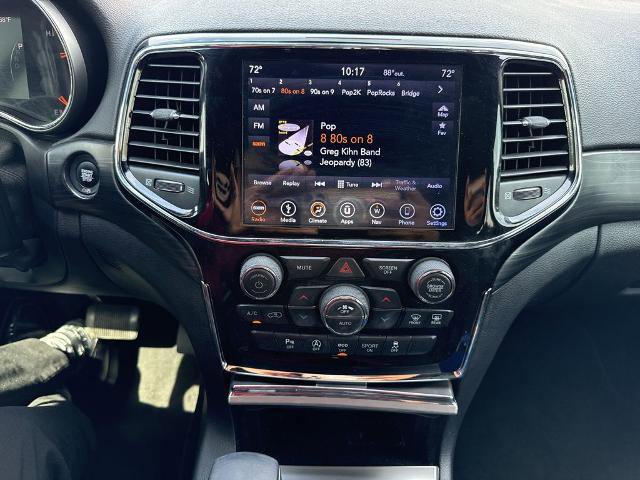 Used 2019 Jeep Grand Cherokee Laredo w/ 18" Wheel & 8.4" Radio Group image 8