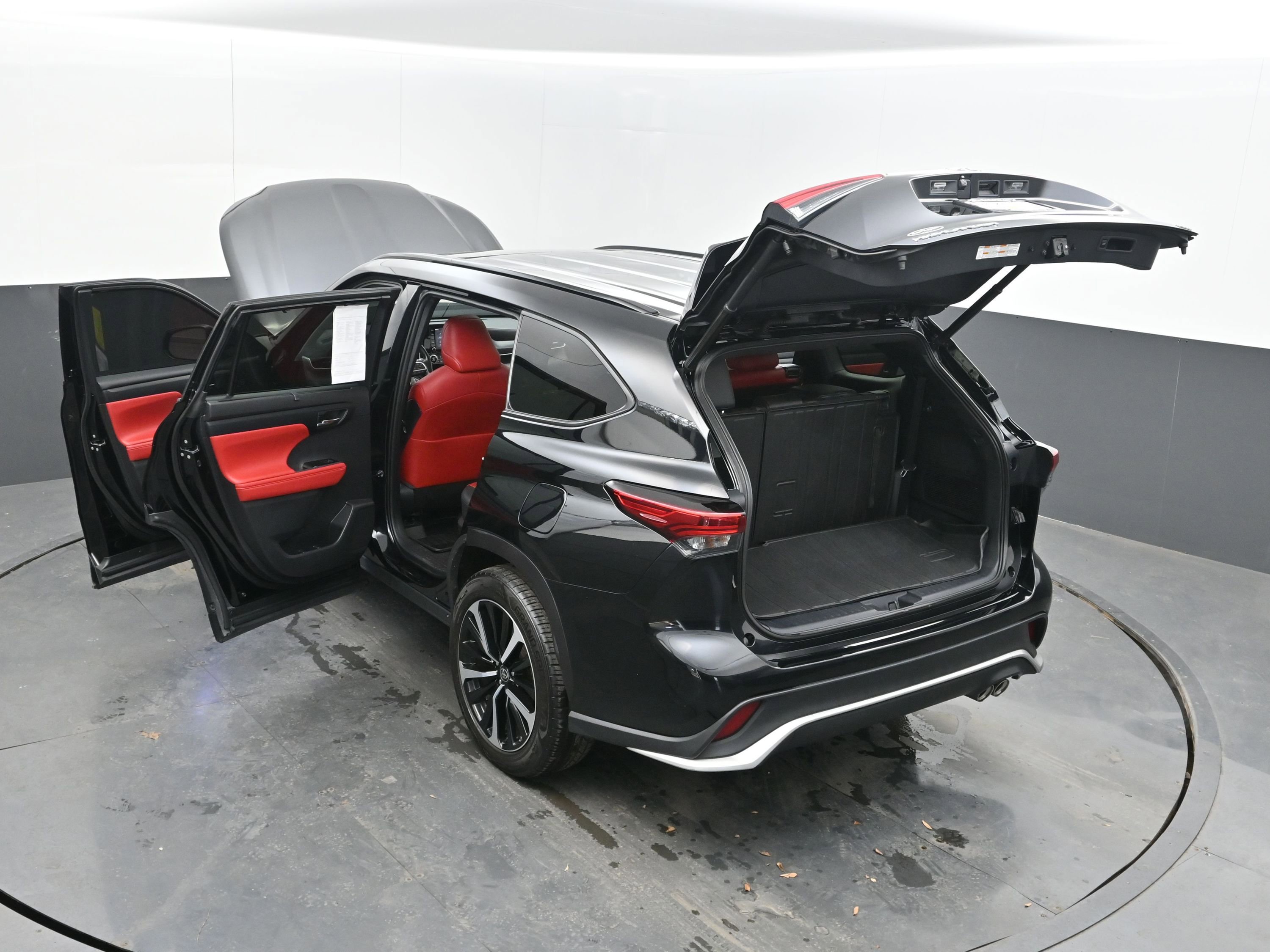 Used 2022 Toyota Highlander XSE image 46