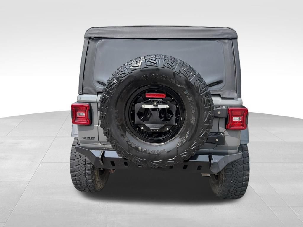 Used 2020 Jeep Wrangler Unlimited Rubicon w/ LED Lighting Group AWD/4WD image 12