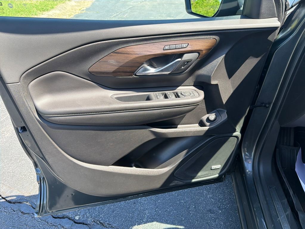 Used 2020 GMC Terrain Denali w/ Denali Premium Package image 12