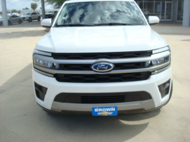 Used 2024 Ford Expedition XLT RWD image 2
