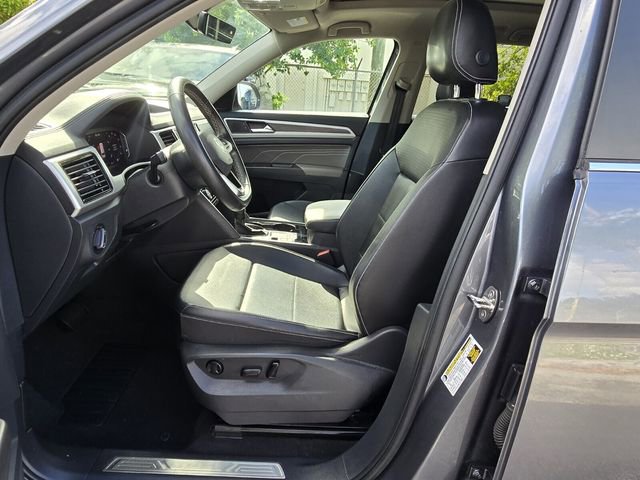 Certified 2022 Volkswagen Atlas SE w/ Panoramic Sunroof Package image 12