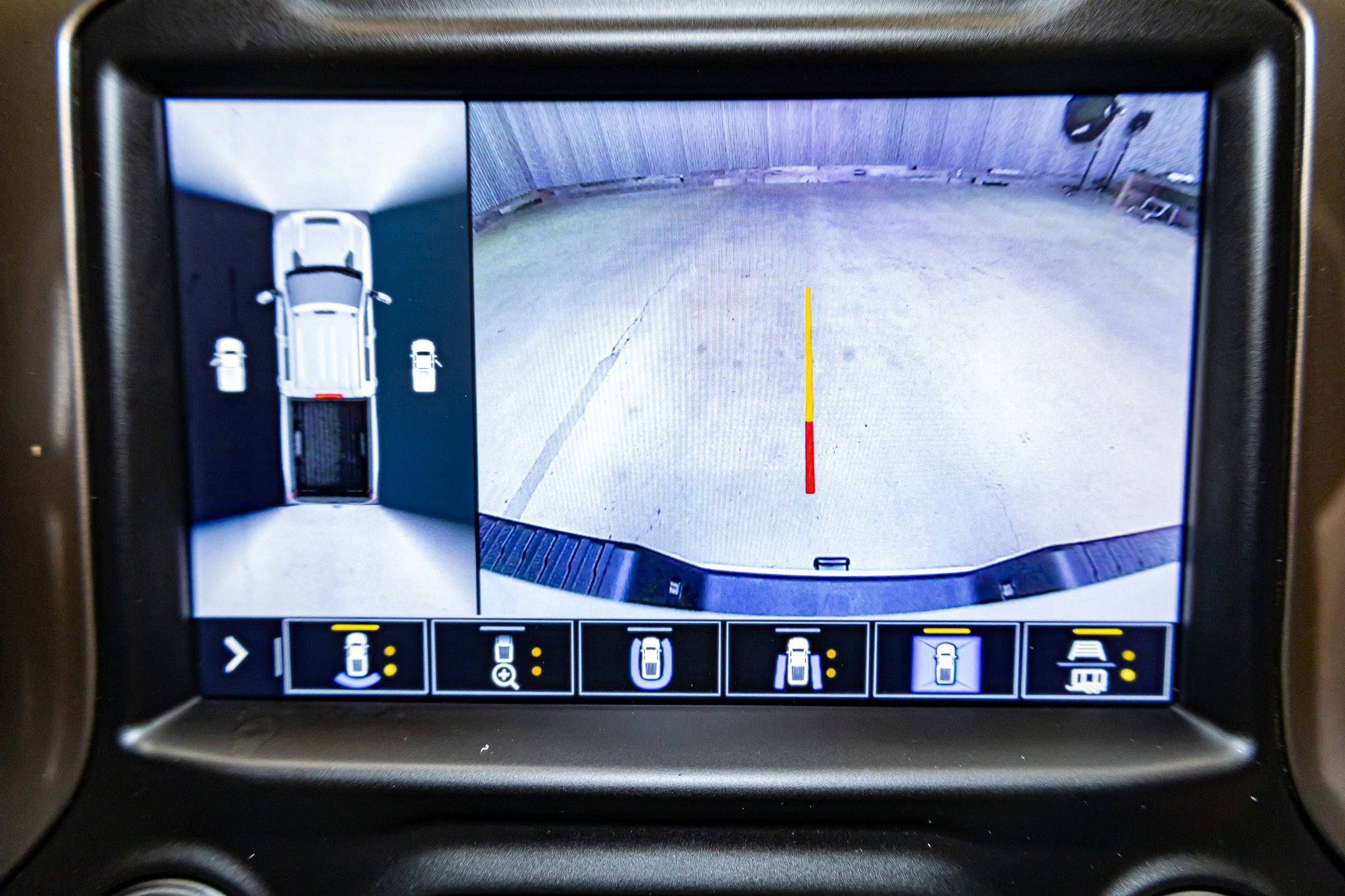 Used 2023 Chevrolet Silverado 3500 High Country w/ Z71 Off-Road Package image 18