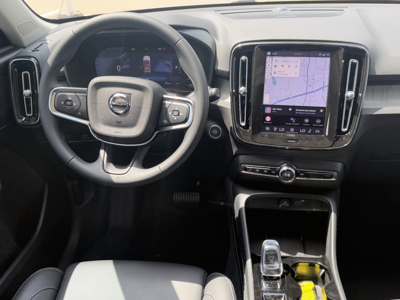 New 2026 Volvo XC40 B5 Ultra w/ Protection Package Premier image 10