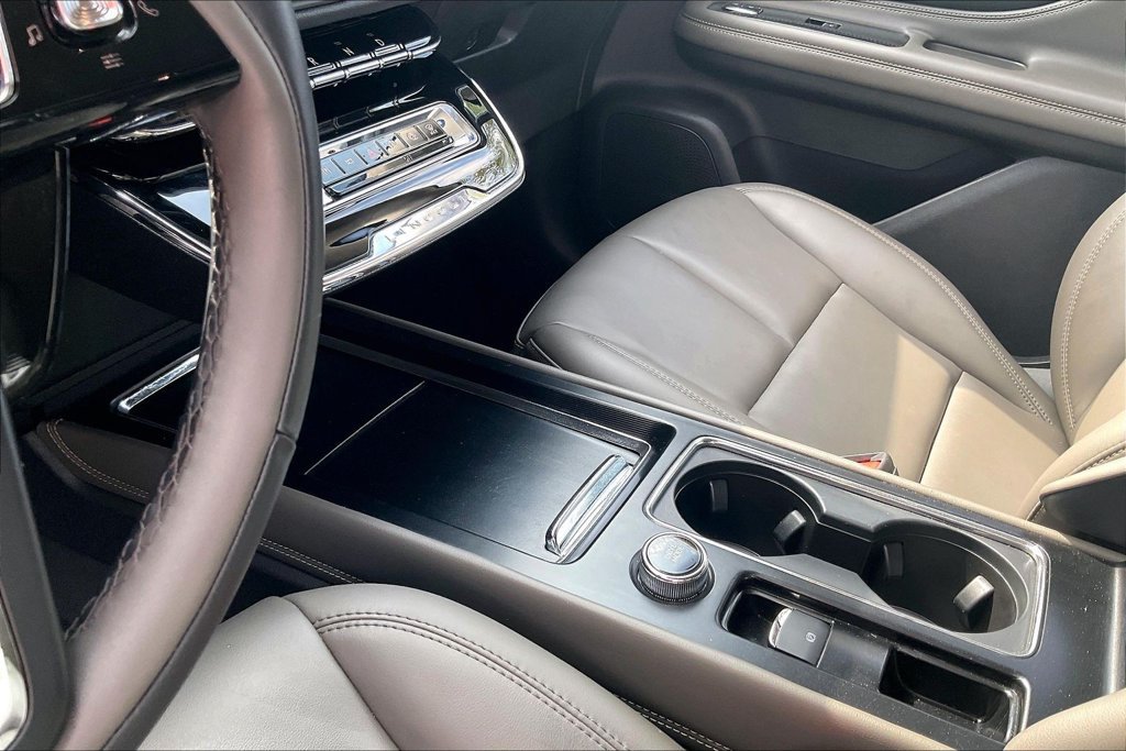 Used 2023 Lincoln Corsair FWD image 18
