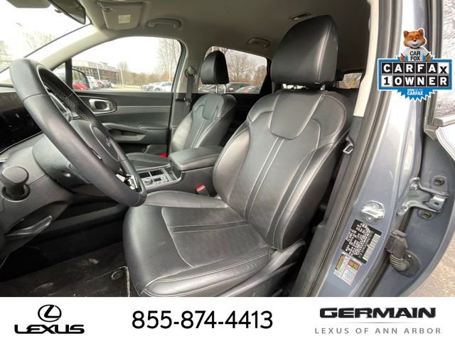 Used 2024 Kia Sorento S image 12