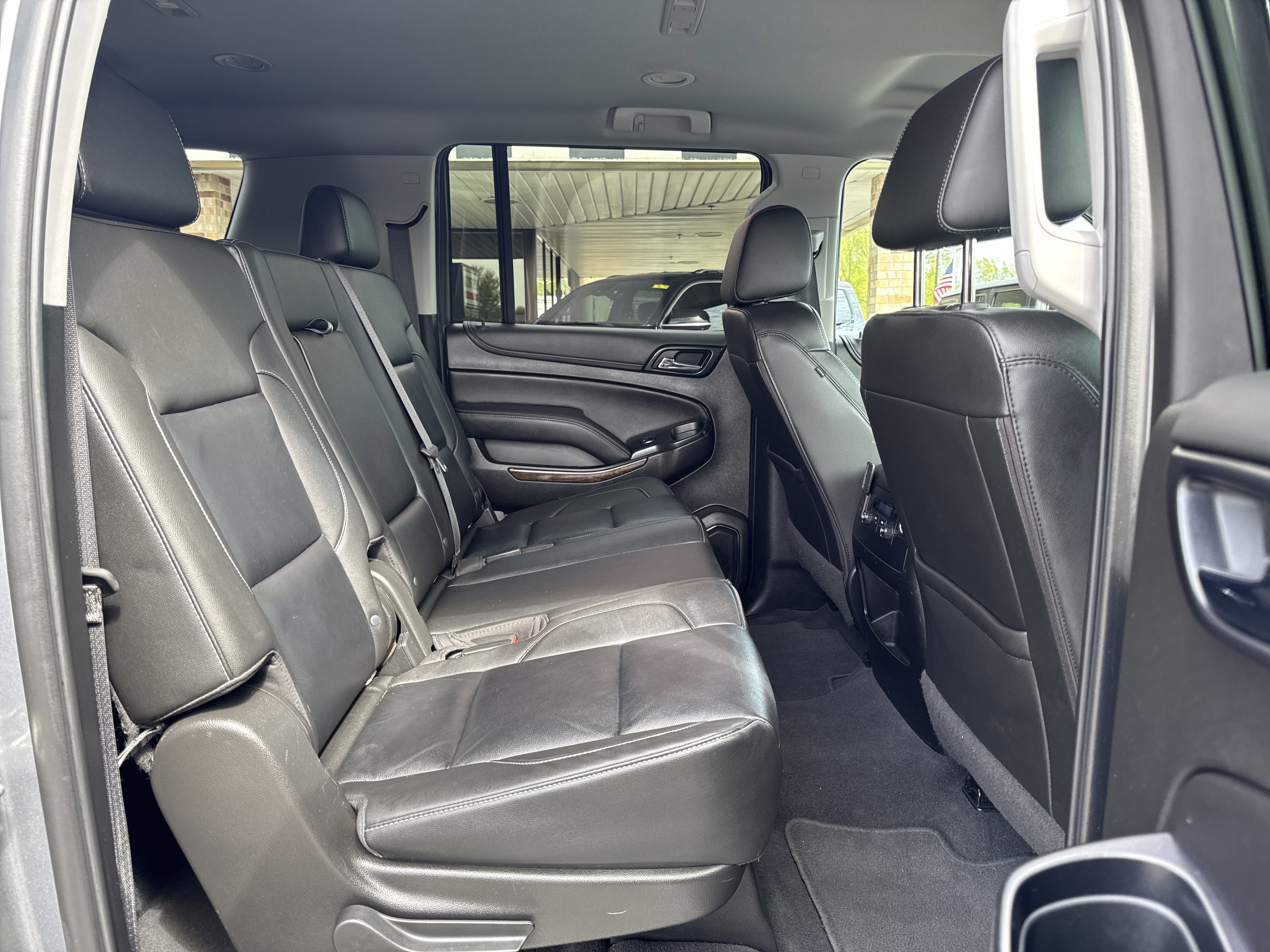 Used 2019 Chevrolet Suburban LT AWD/4WD image 33